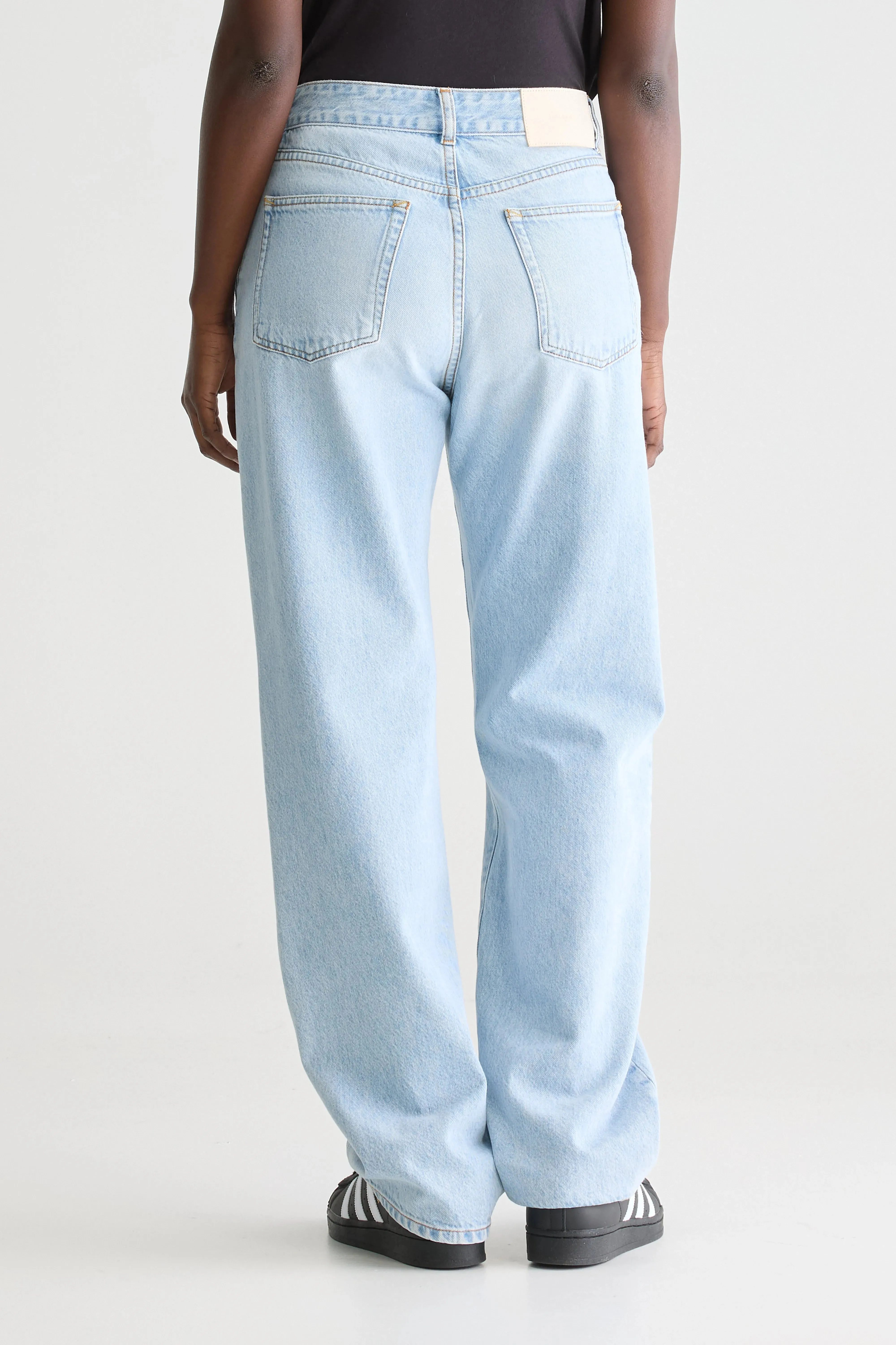 Denim N. 44 relaxed jeans (251 / W / USED BLUE) sold by Bellrose product image thumbnail 4