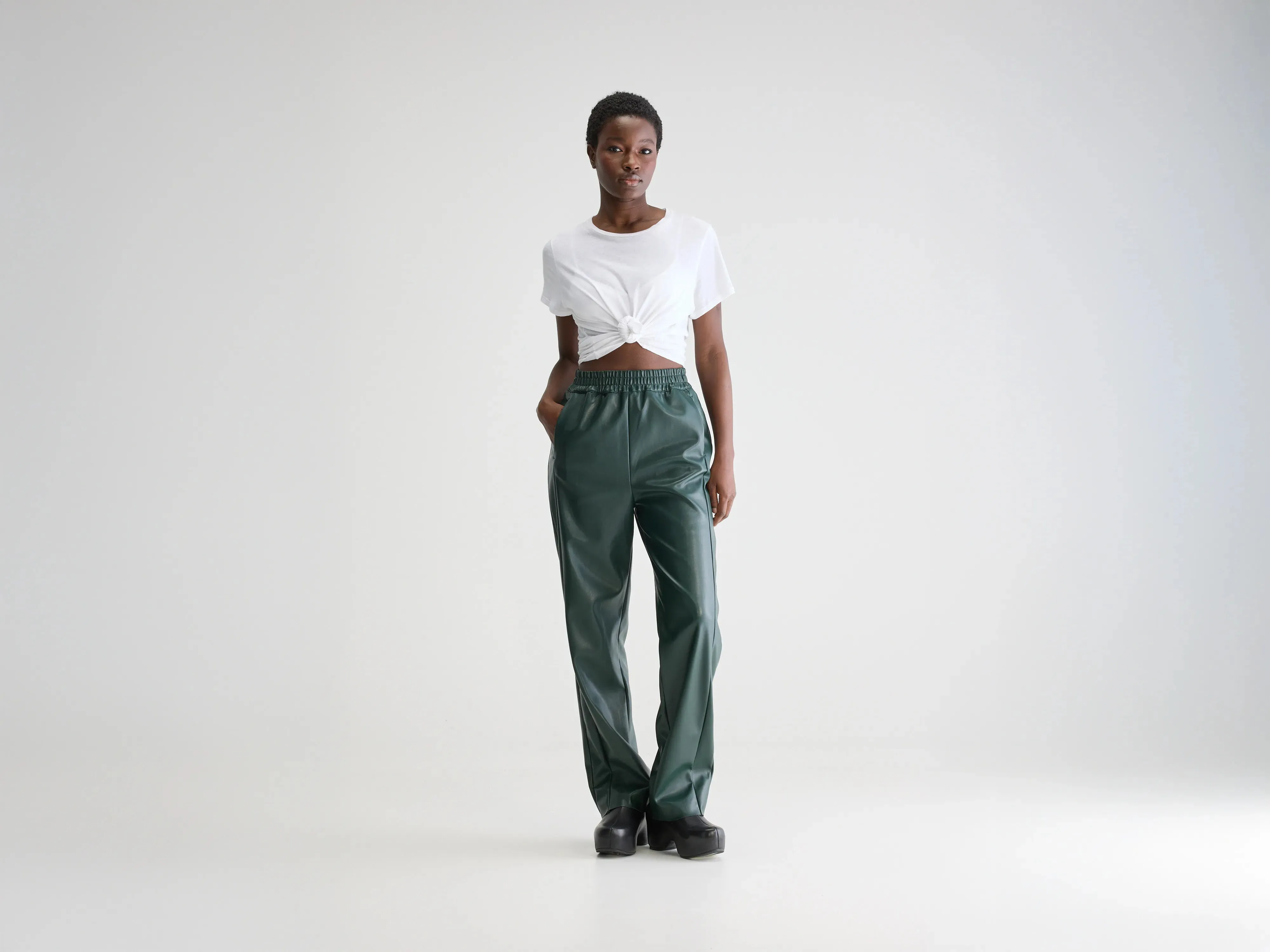 Janda faux leather trousers (251 / W / HUNTER) sold by Bellrose