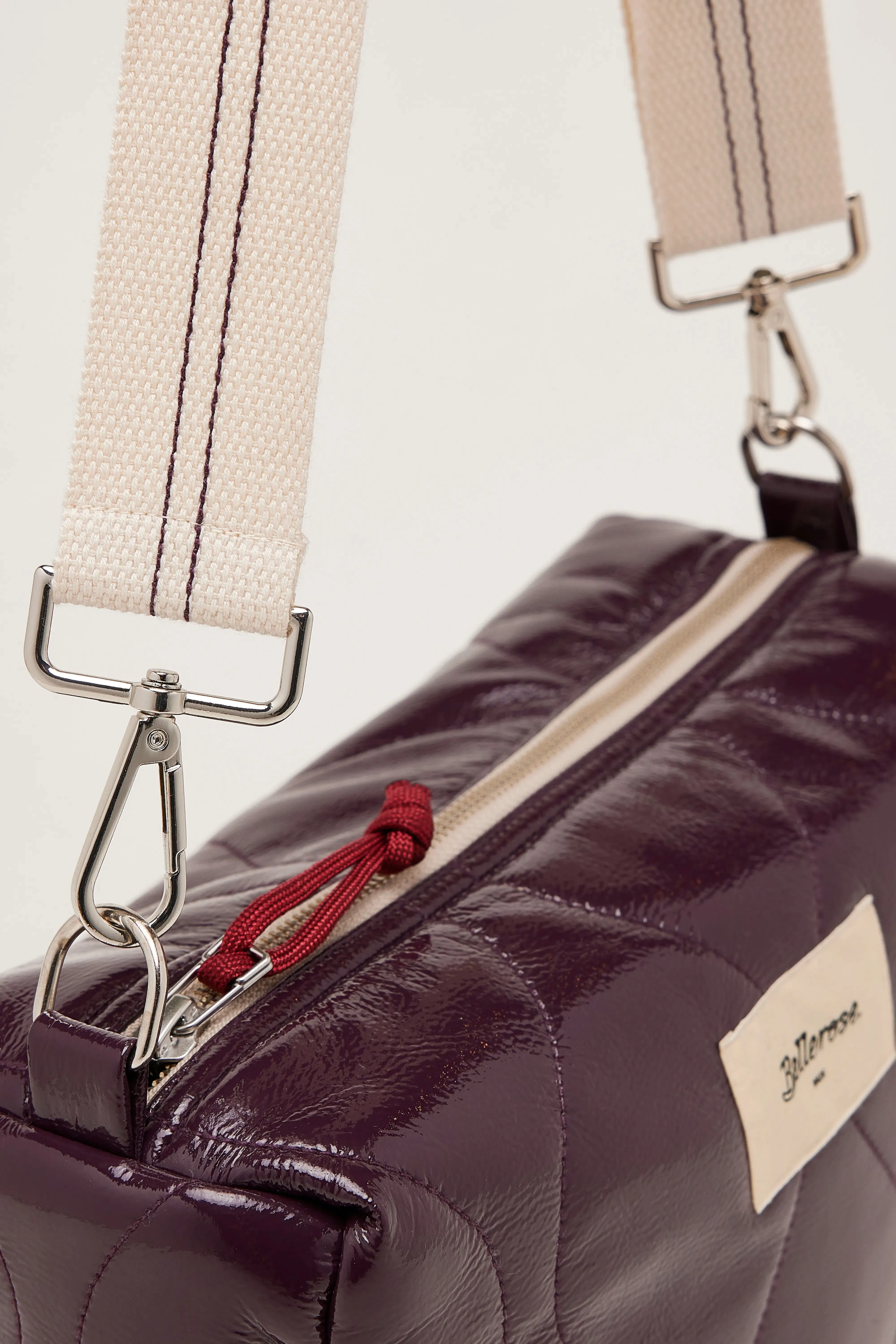 Hobel crossbody bag (251 / W / WINE) sold by Bellrose product image thumbnail 5