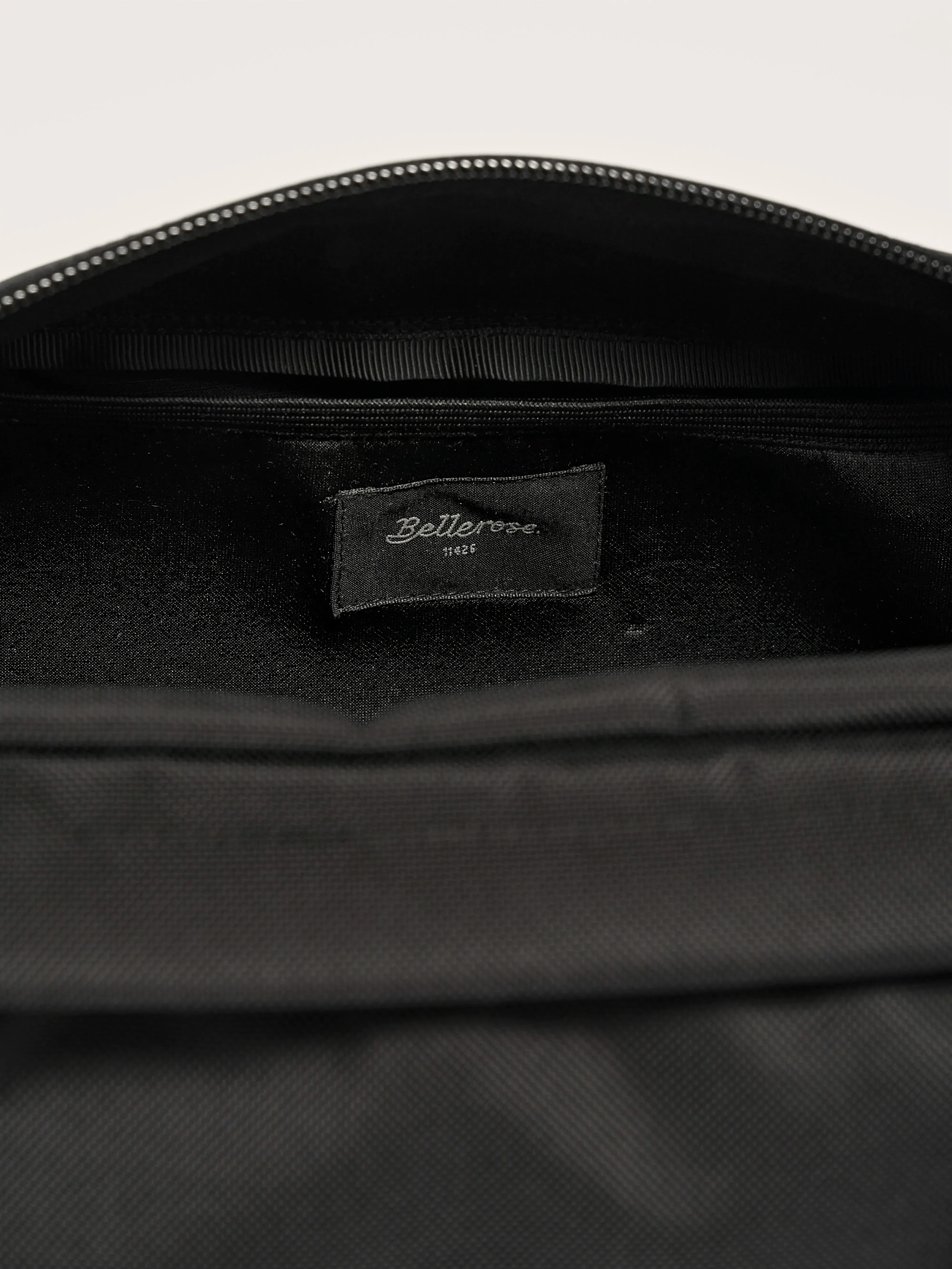 Henain Bags (251 / M / BLACK BEAUTY) sold by Bellrose product image thumbnail 4
