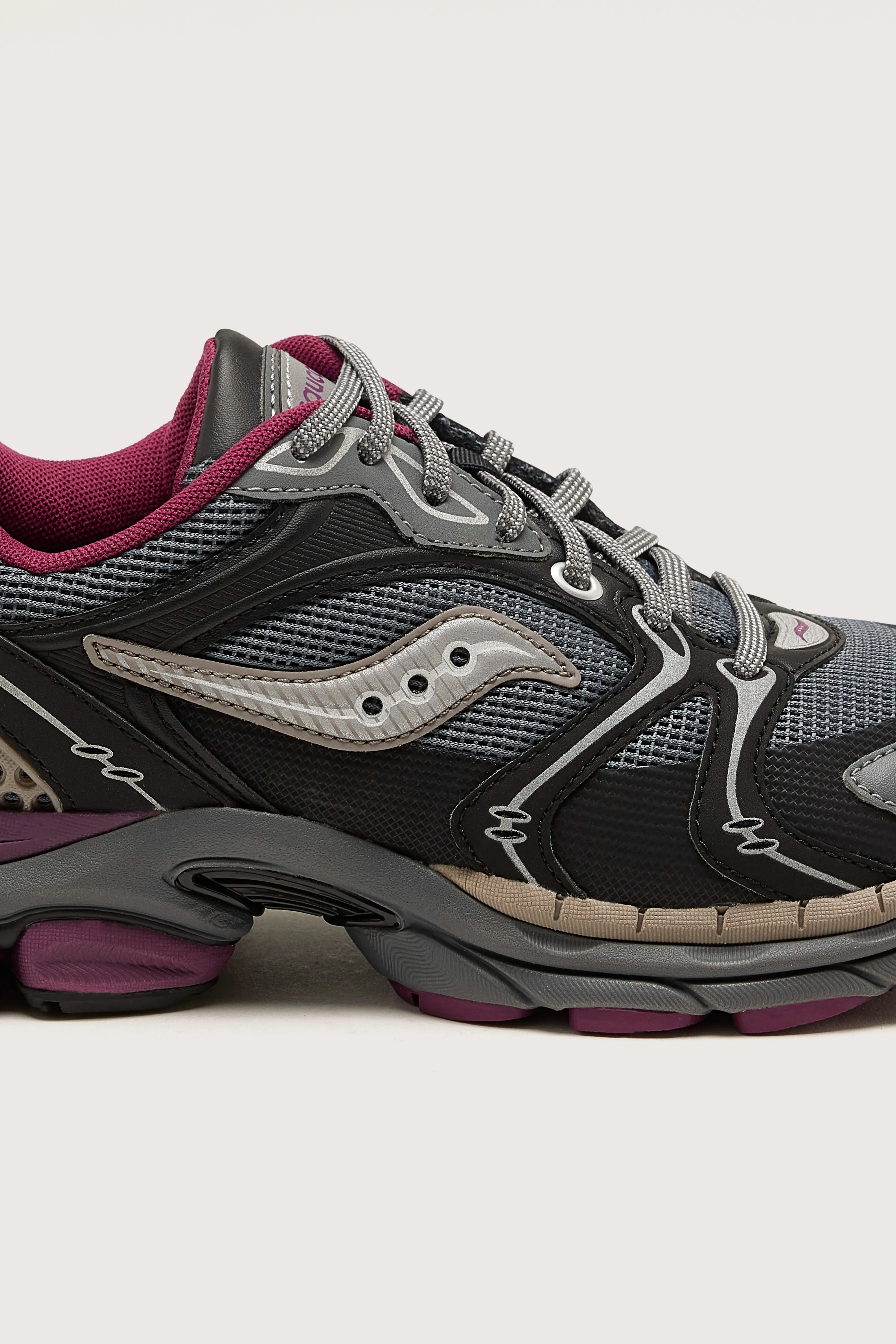 Progrid Triumph 4 Winter Tech for Women (242 / W / PLUM) sold by Bellrose product image thumbnail 5