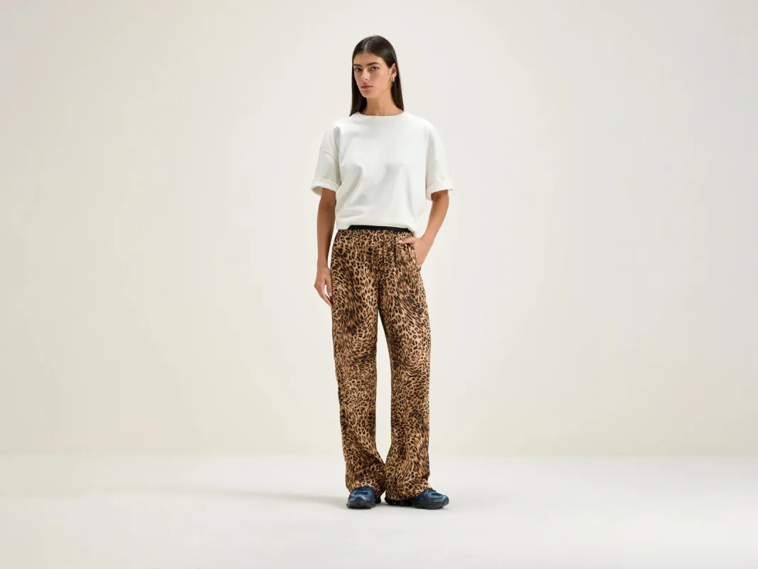 Voel straight trousers (242 / W / DISPLAY B) sold by Bellrose