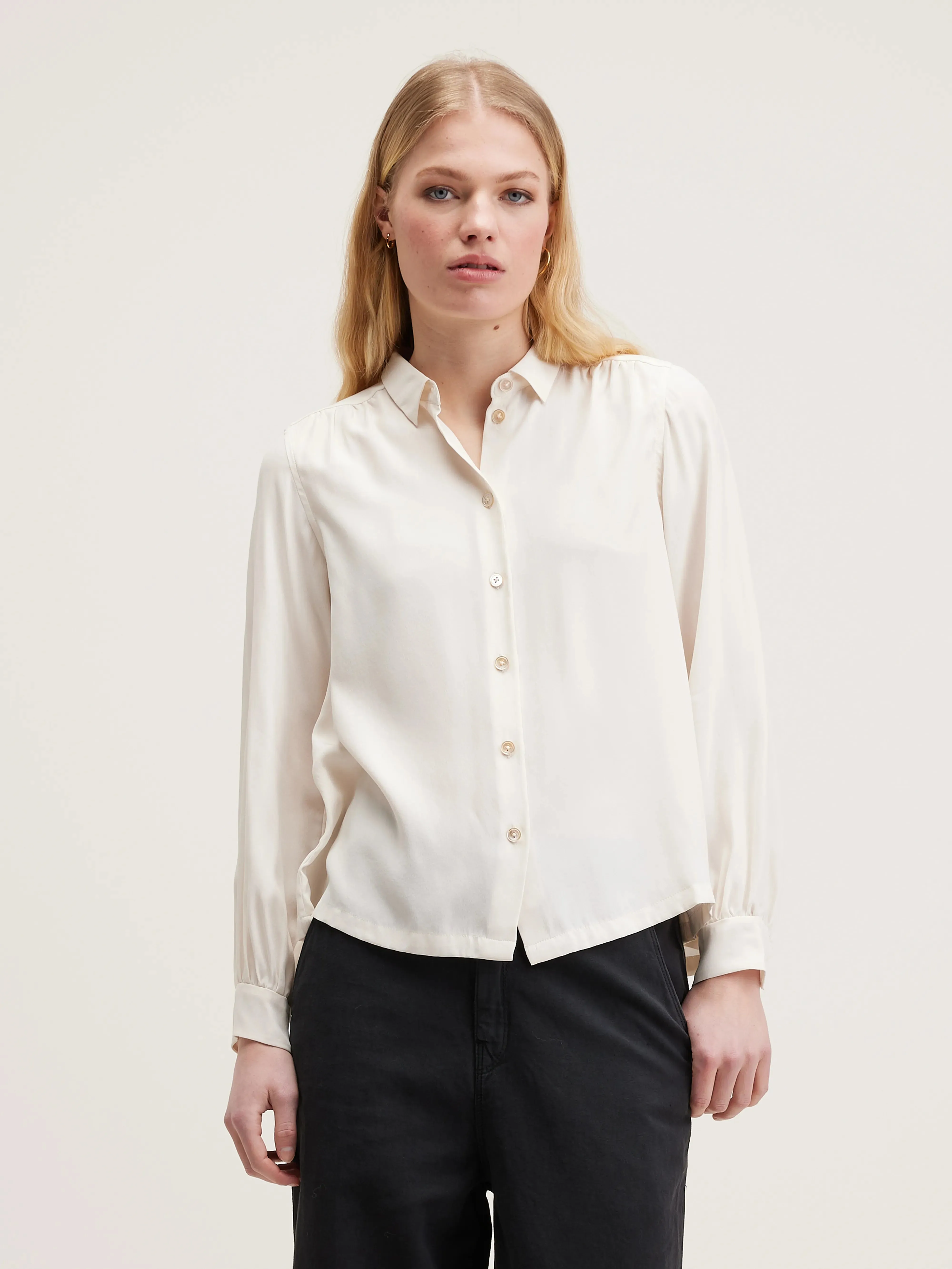 Taxi classic silk blouse (242 / W / NATURAL) sold by Bellrose product image thumbnail 2