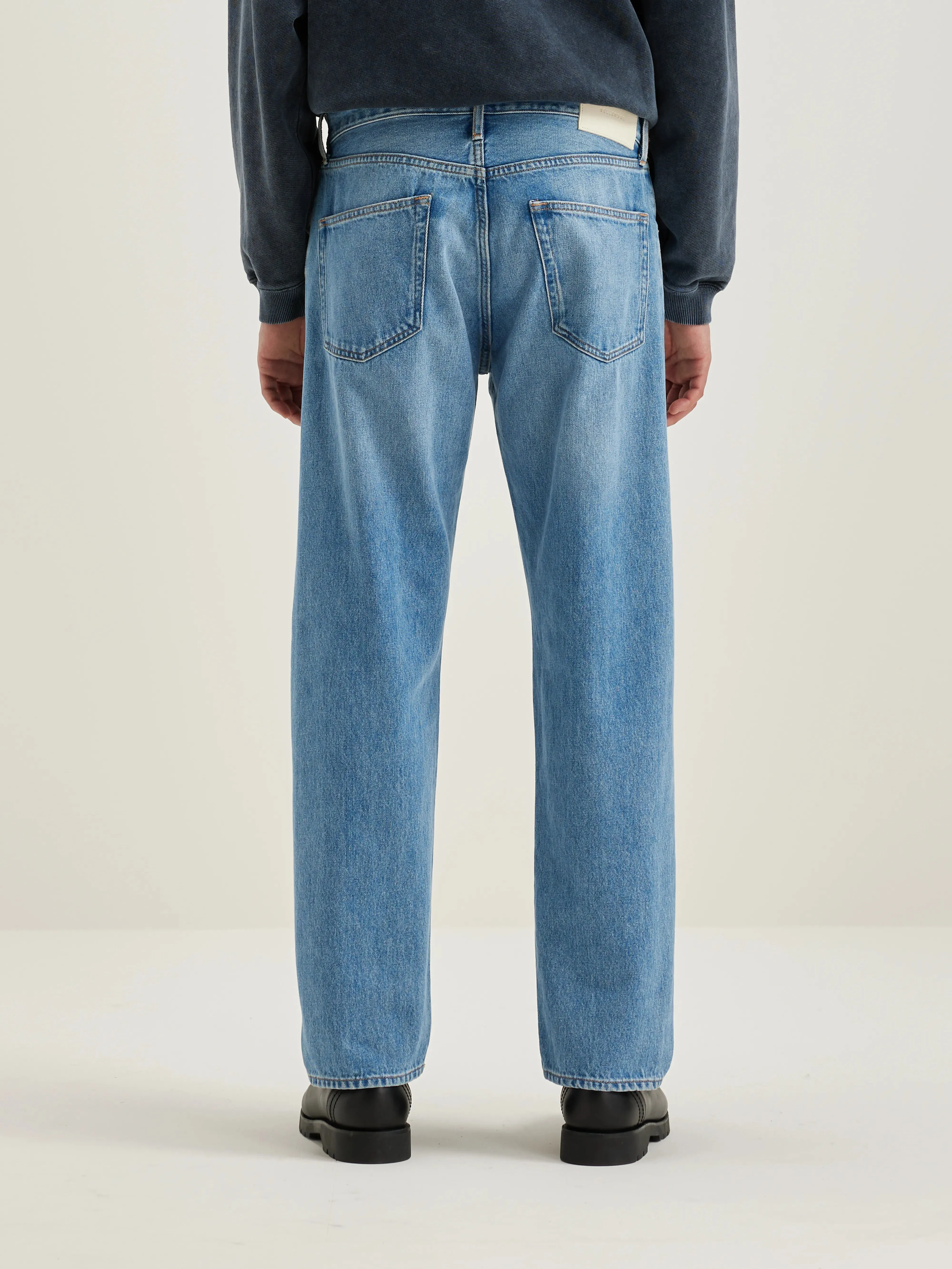 Denim N. 01 dad-style jeans (242 / M / STONE WASH) sold by Bellrose product image thumbnail 4