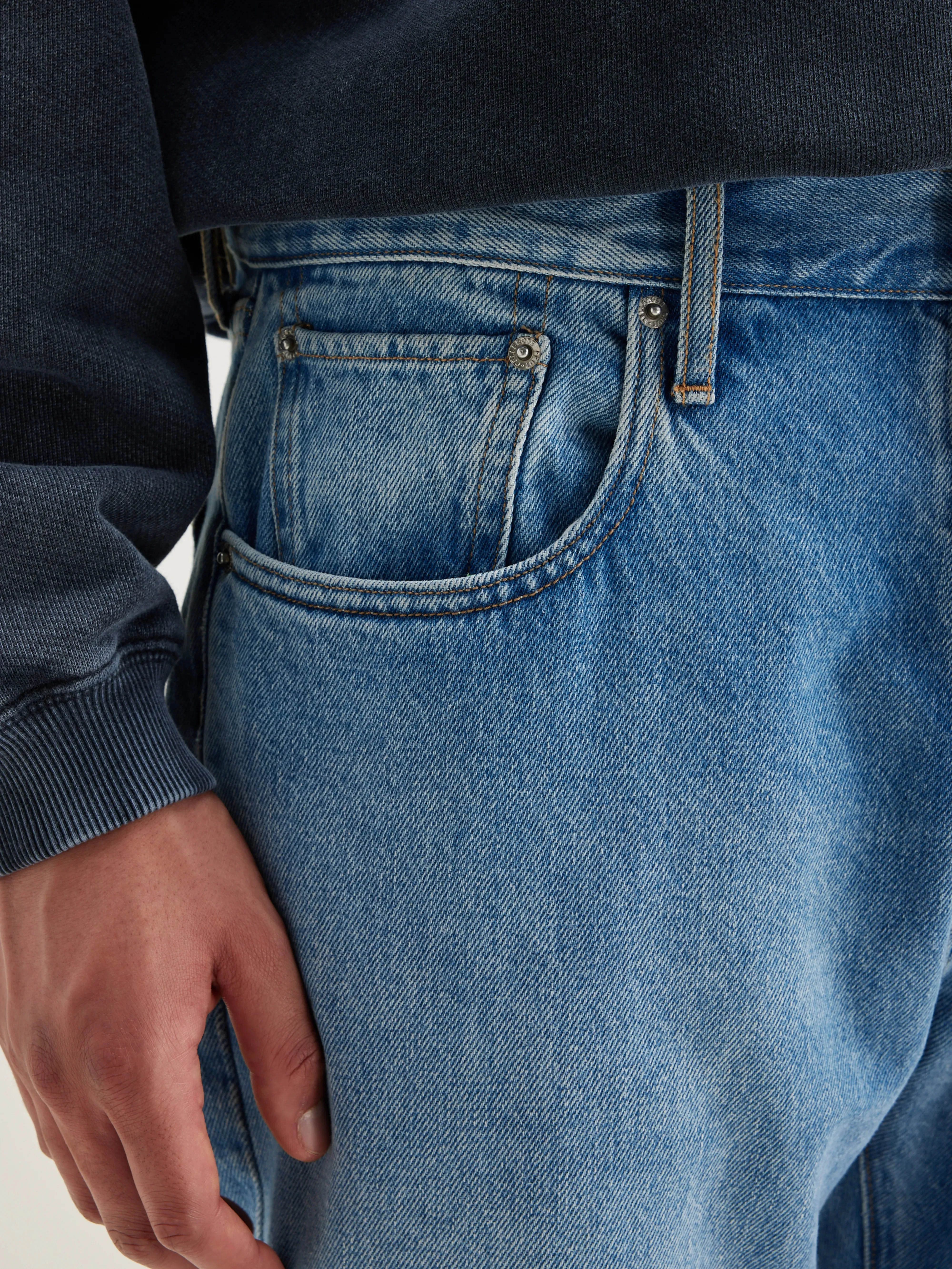 Denim N. 01 dad-style jeans (242 / M / STONE WASH) sold by Bellrose product image thumbnail 3