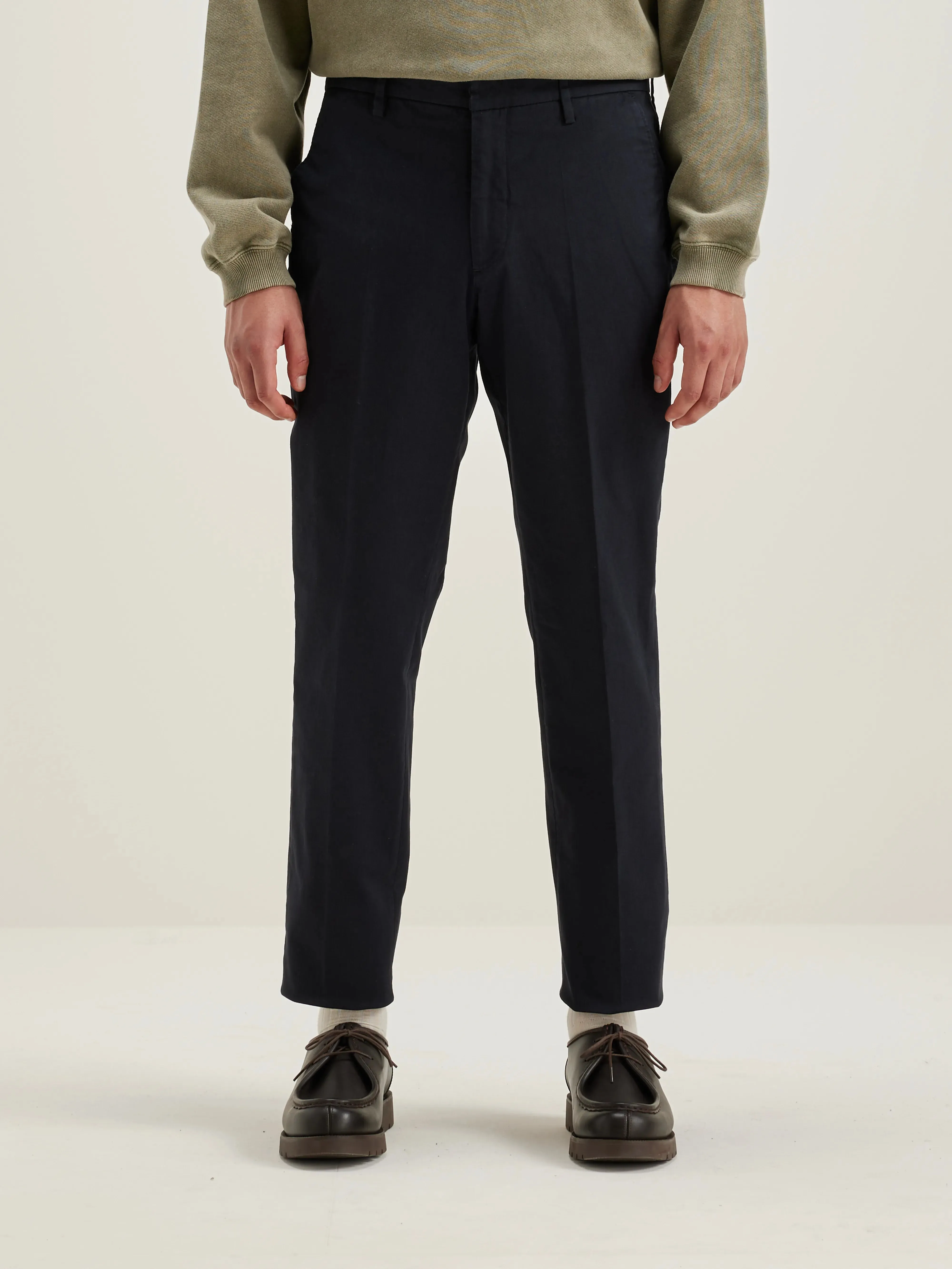 Stanley tapered trousers (242 / M / NAVY) sold by Bellrose product image thumbnail 2