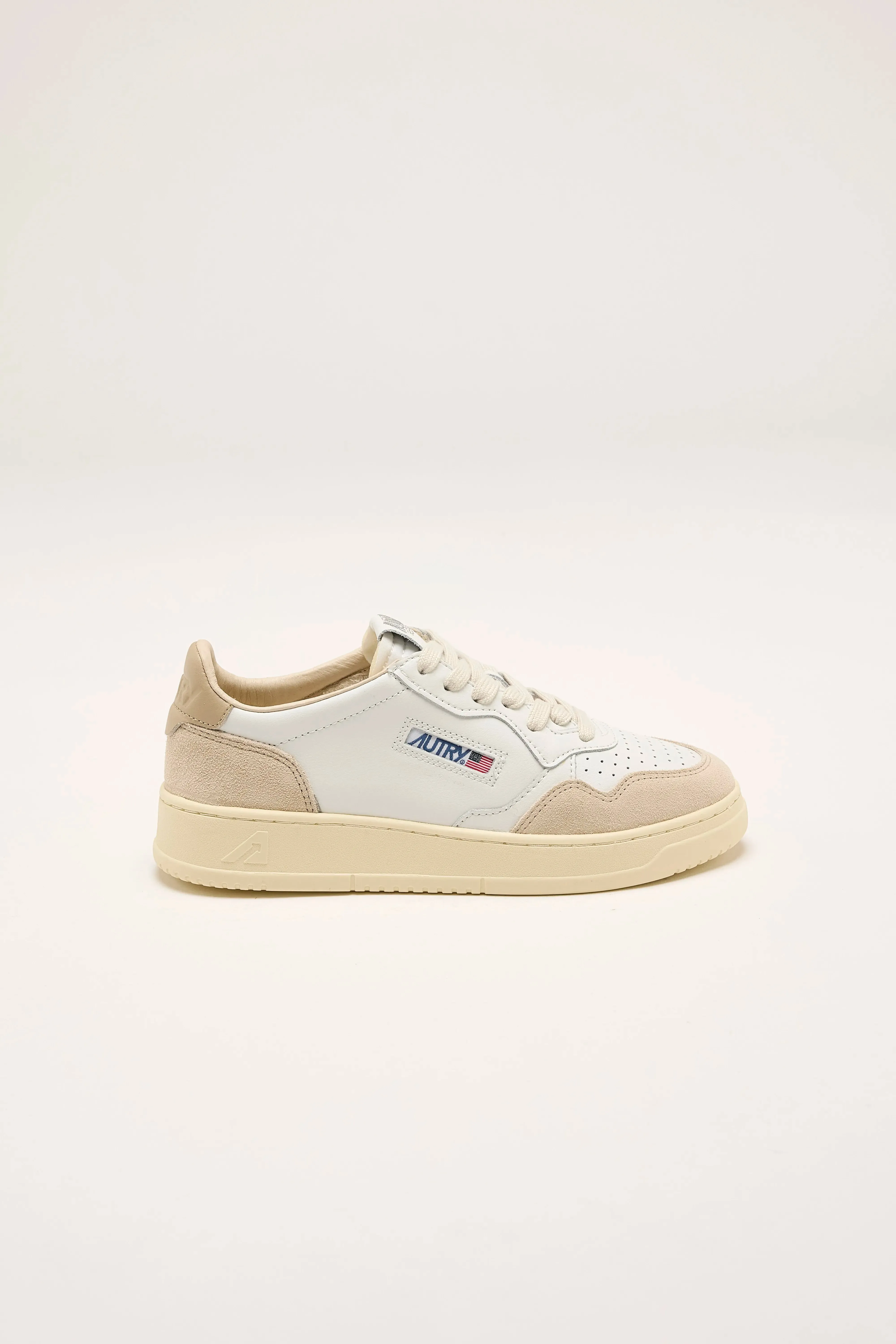 Medalist Low For Women (242 / W / BEIGE) sold by Bellrose product image thumbnail 2
