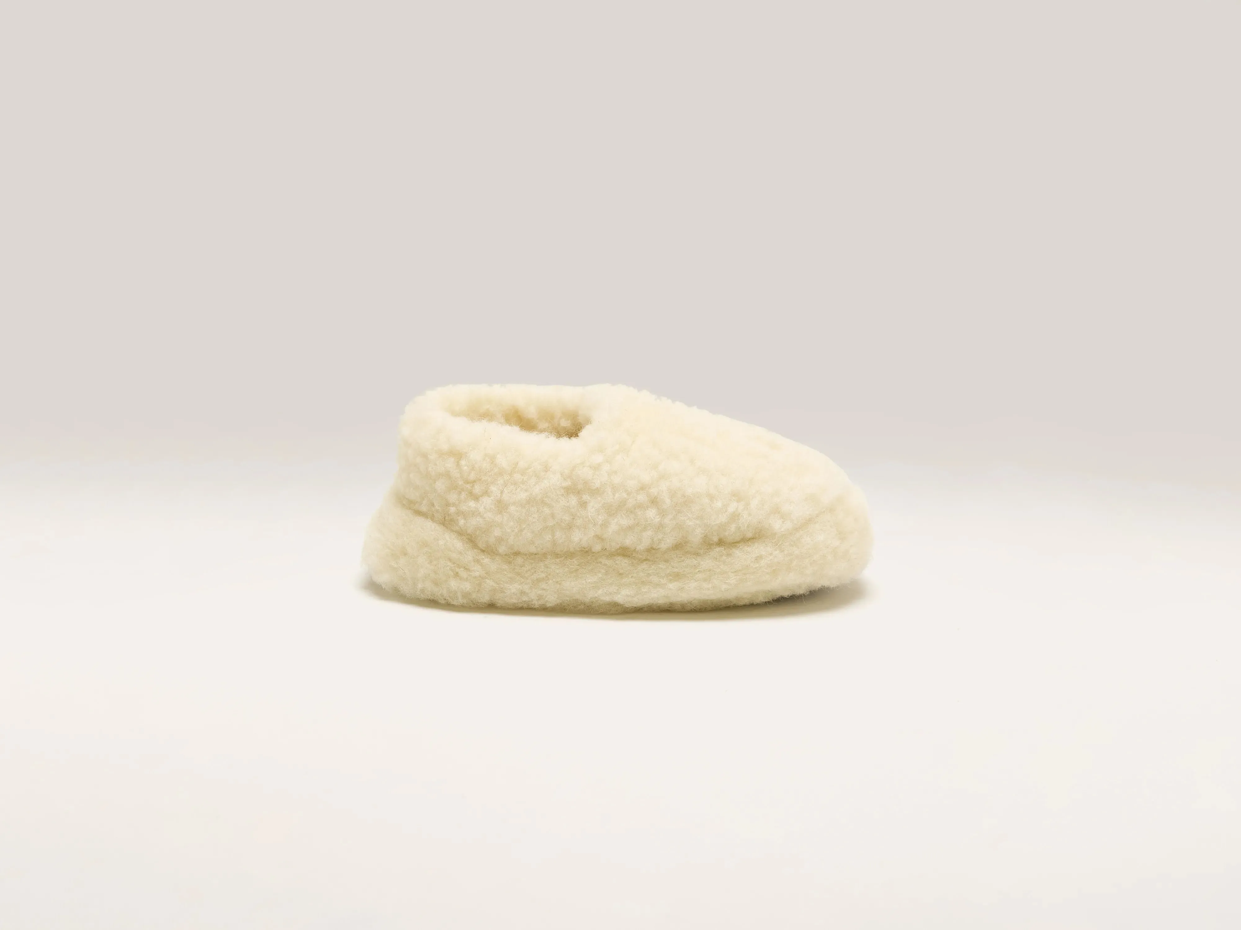 Siberian Slippers (242 / W / NATURAL) sold by Bellrose