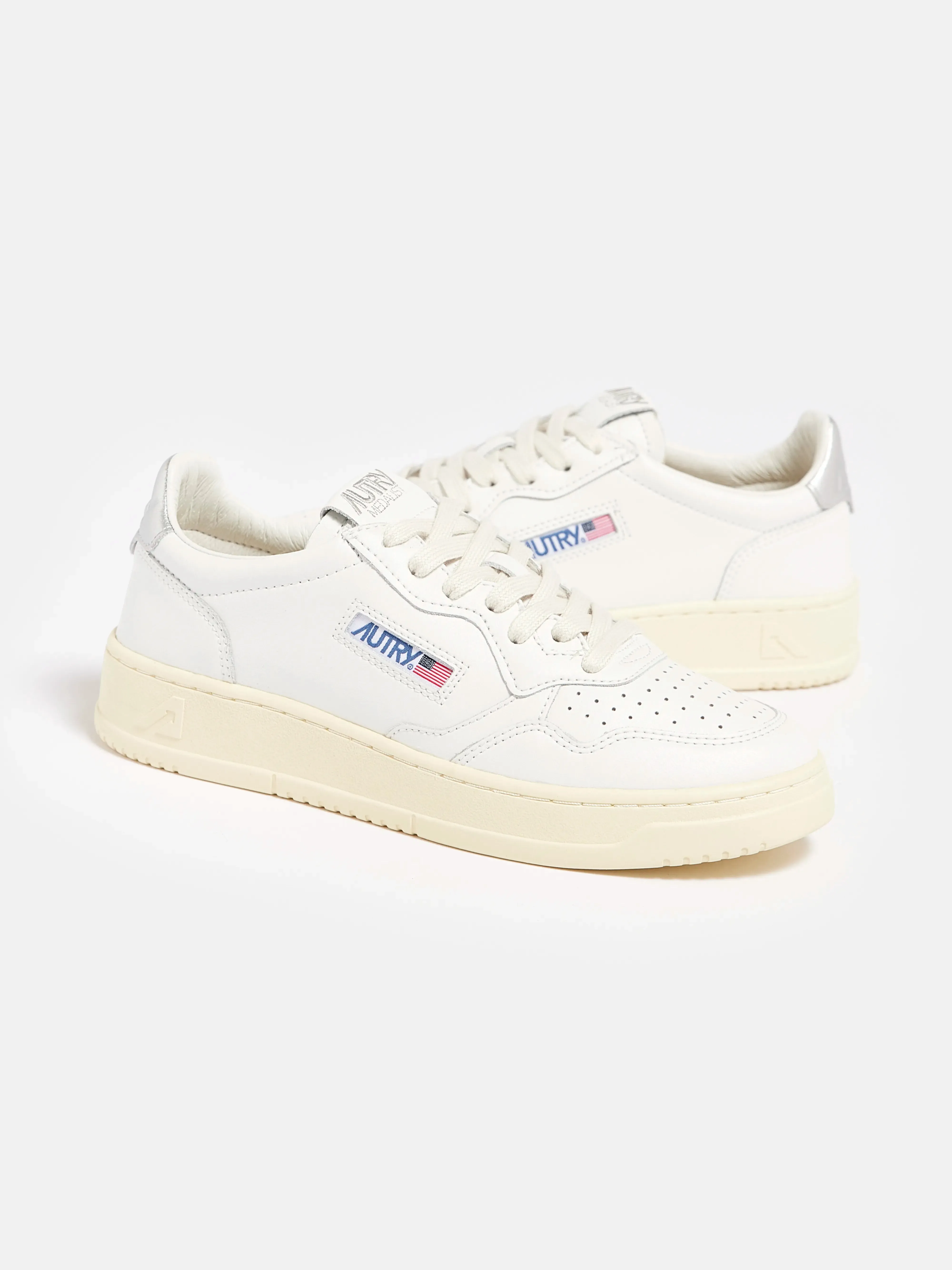 Medalist Low for Women (251 / W / SILVER) sold by Bellrose product image thumbnail 3