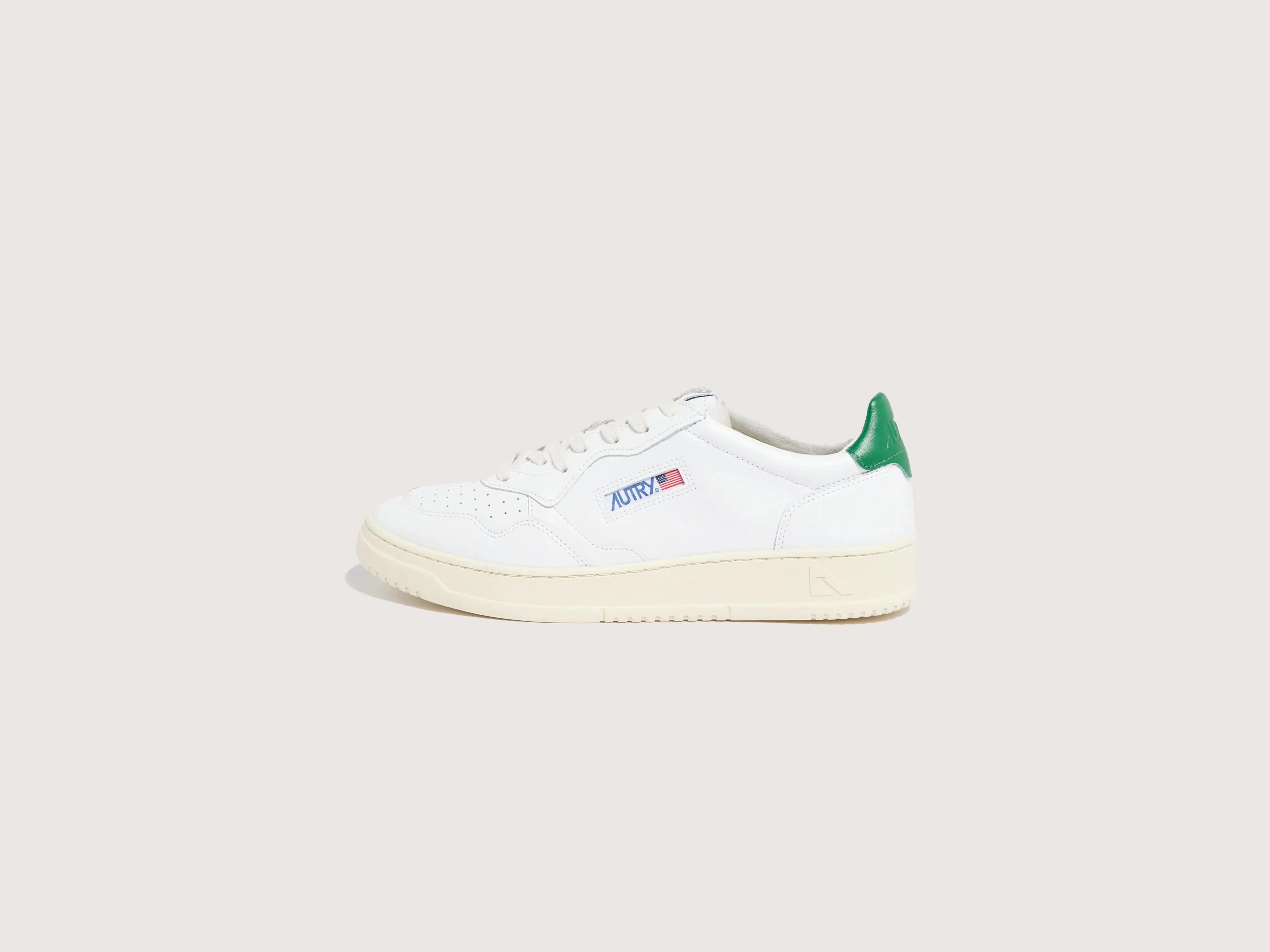 Medalist Low for Men (242 / M / WHITE) sold by Bellrose