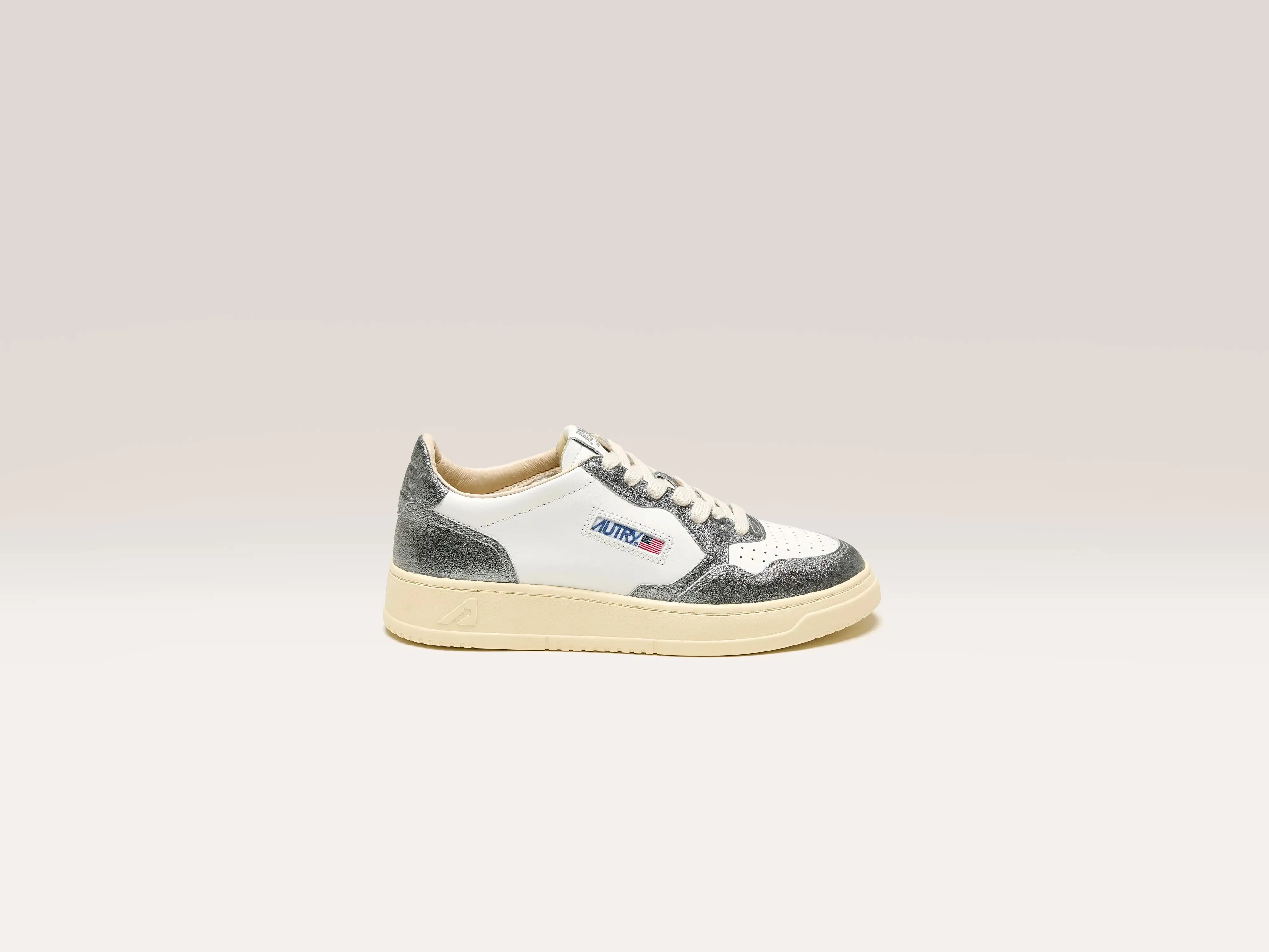 Medalist Low Bicolor For Women (242 / W / STEEL) sold by Bellrose