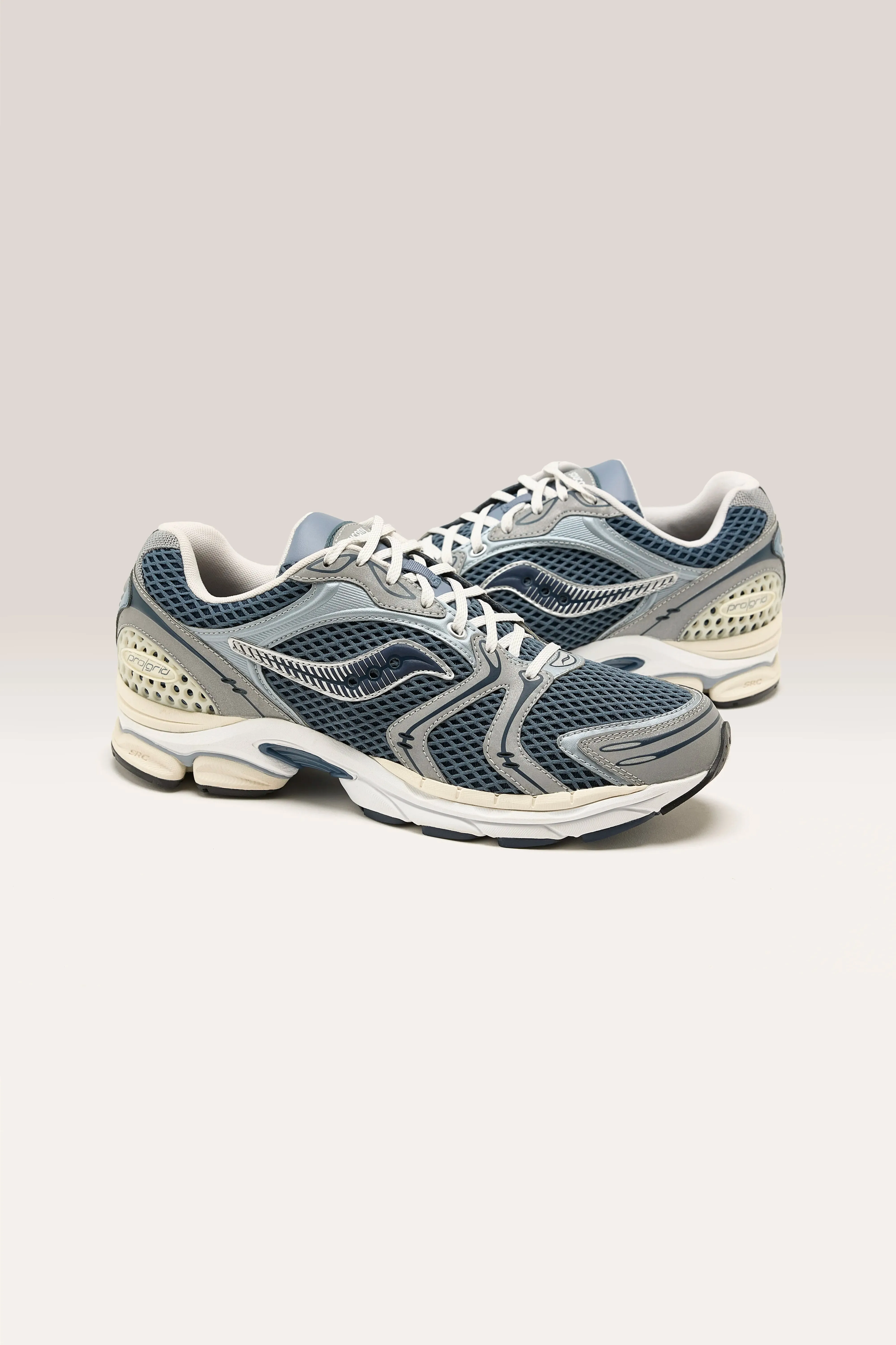 Progrid Triumph 4 For Men (242 / M / SILVER) sold by Bellrose product image thumbnail 3