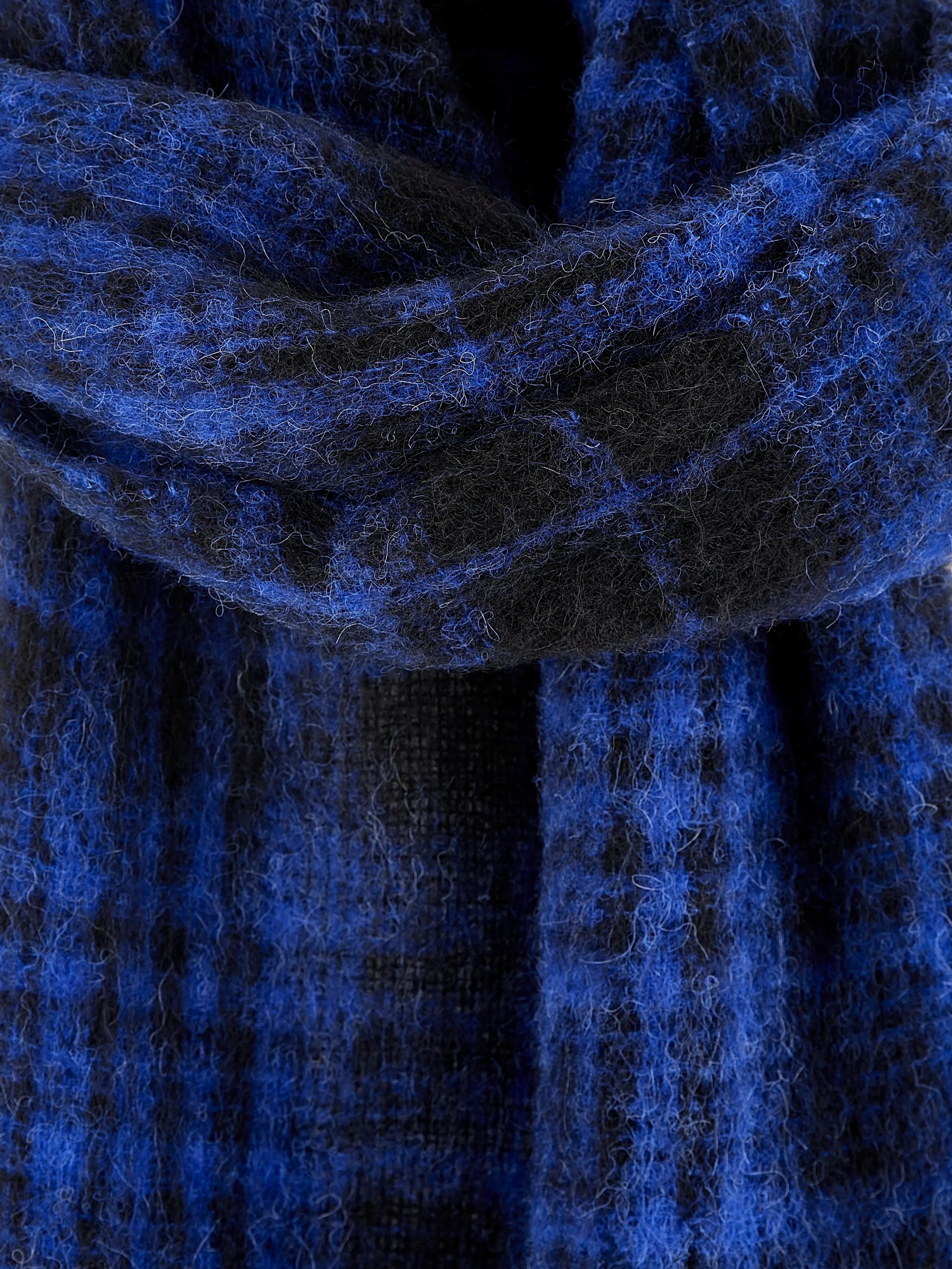Myc woven scarf (242 / W / CHECK A) sold by Bellrose product image thumbnail 3