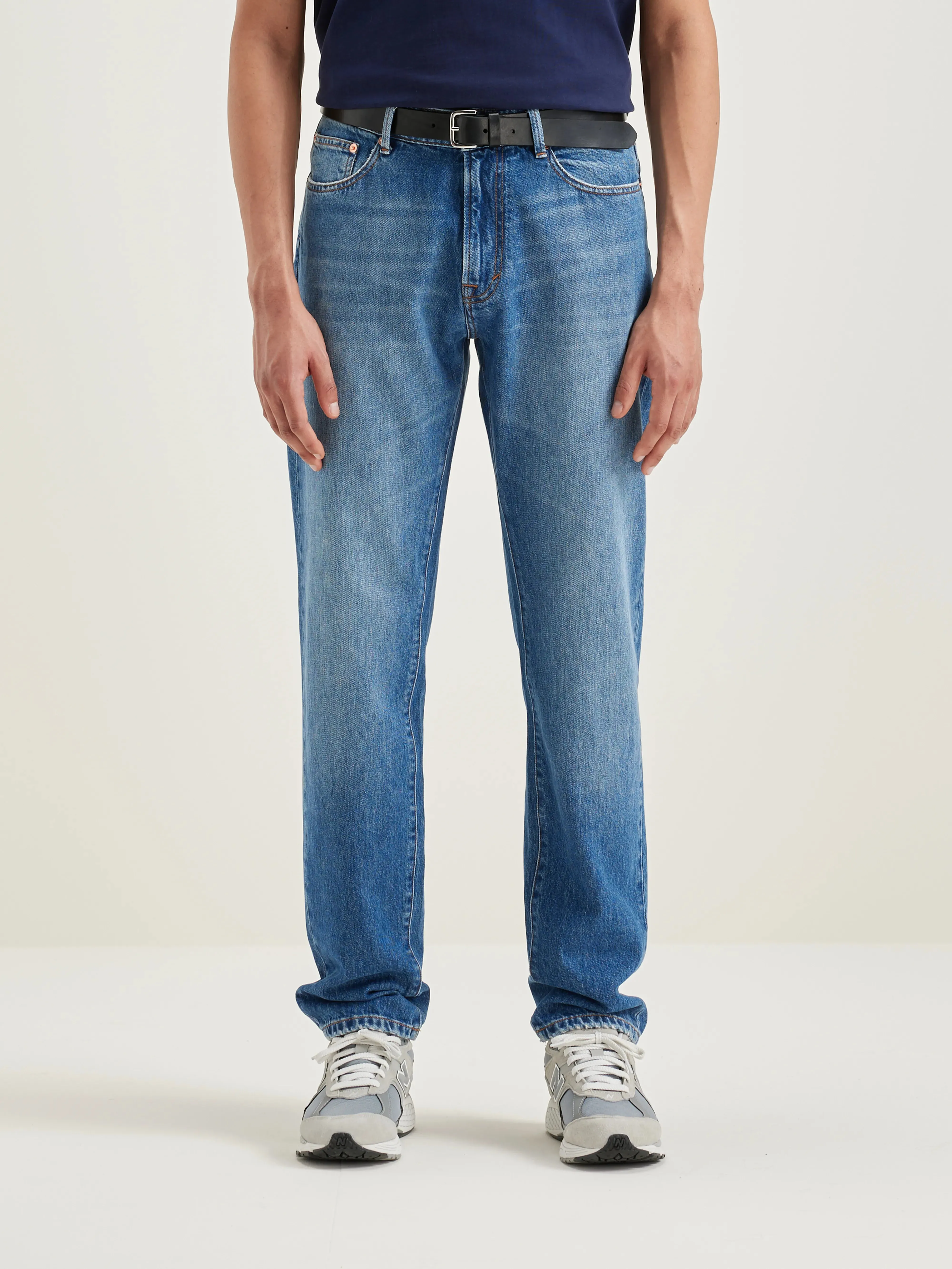 Keegan straight jeans (242 / M / MD BLUE BLEACH) sold by Bellrose product image thumbnail 2