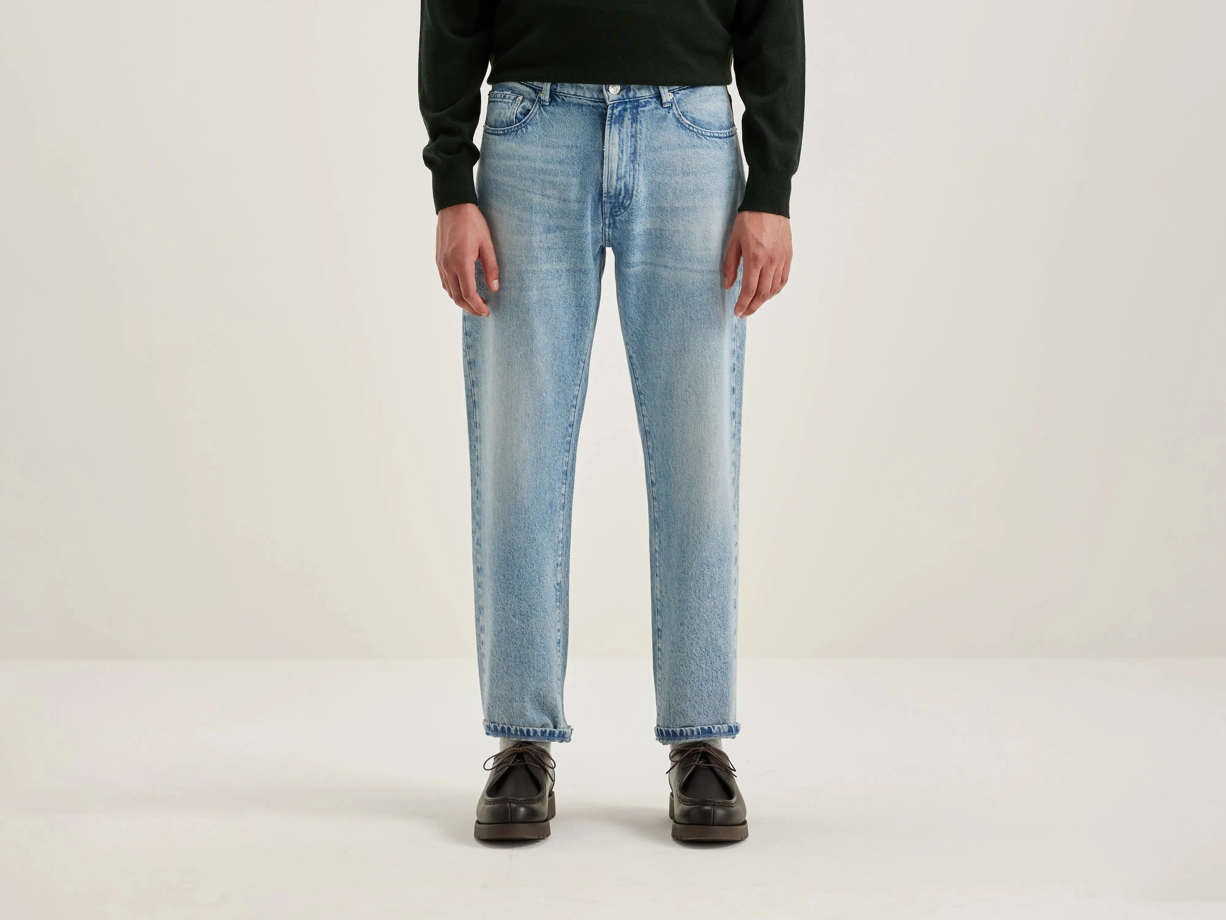 Keegan straight jeans (242 / M / LT BLUE BLEACH) sold by Bellrose