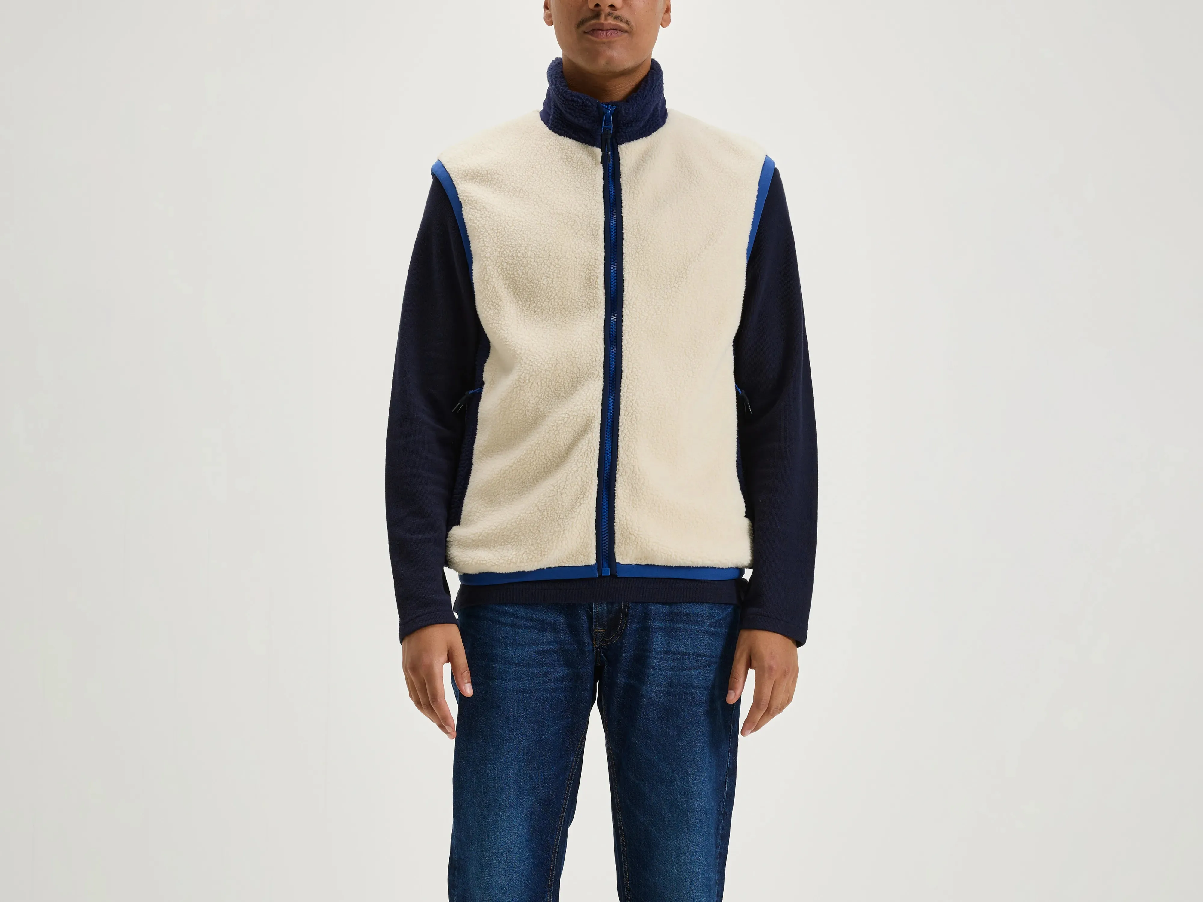 Jarrod zip-up sleeveless sweatshirt (242 / M / CALCAIRE) sold by Bellrose
