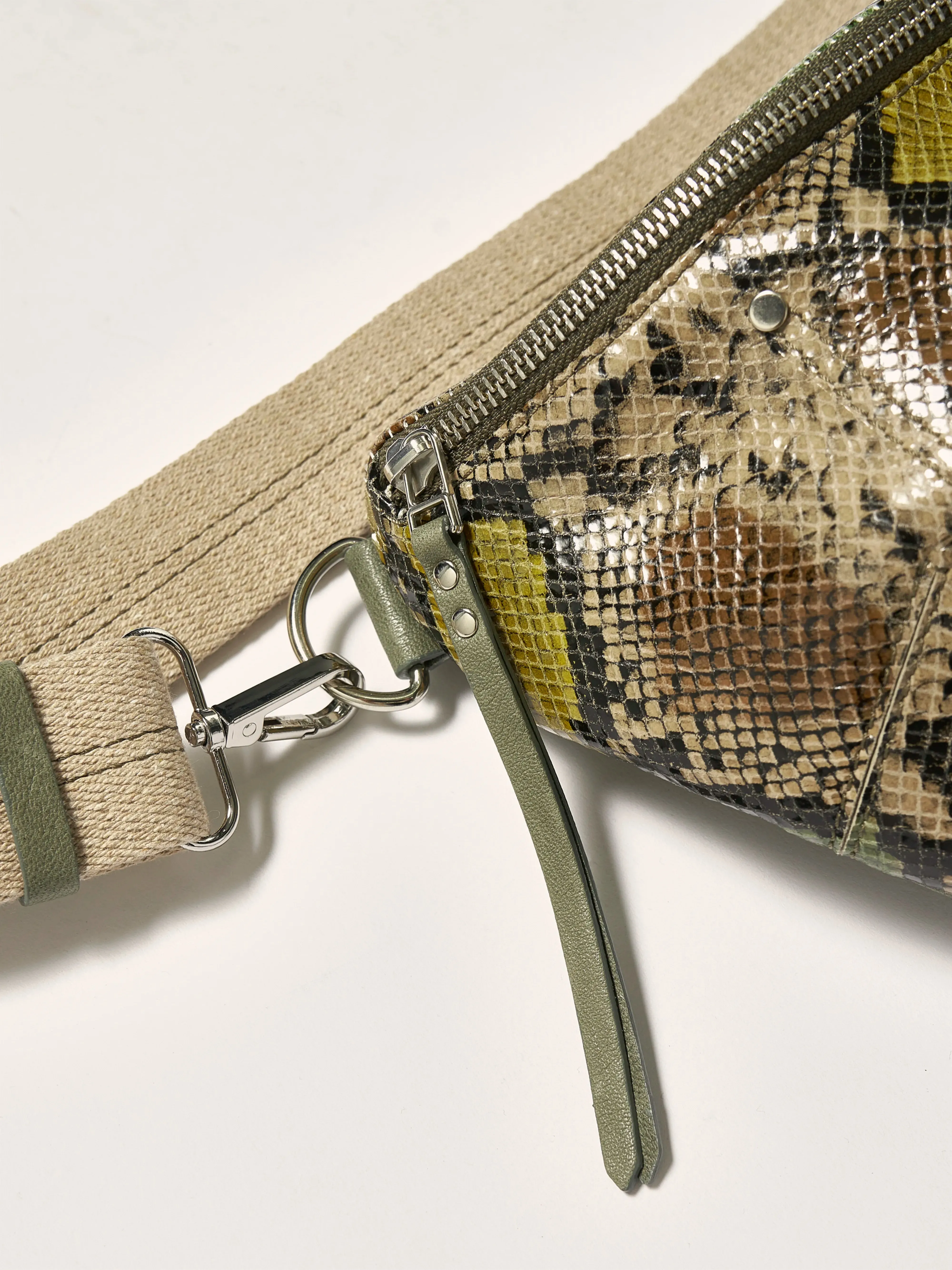 Souply sling bag (242 / W / SEA PINE) sold by Bellrose product image thumbnail 4