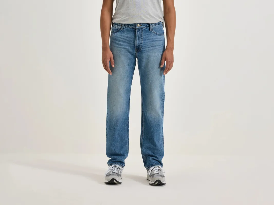 West Jeans (242 / M / WORN) made by Lee