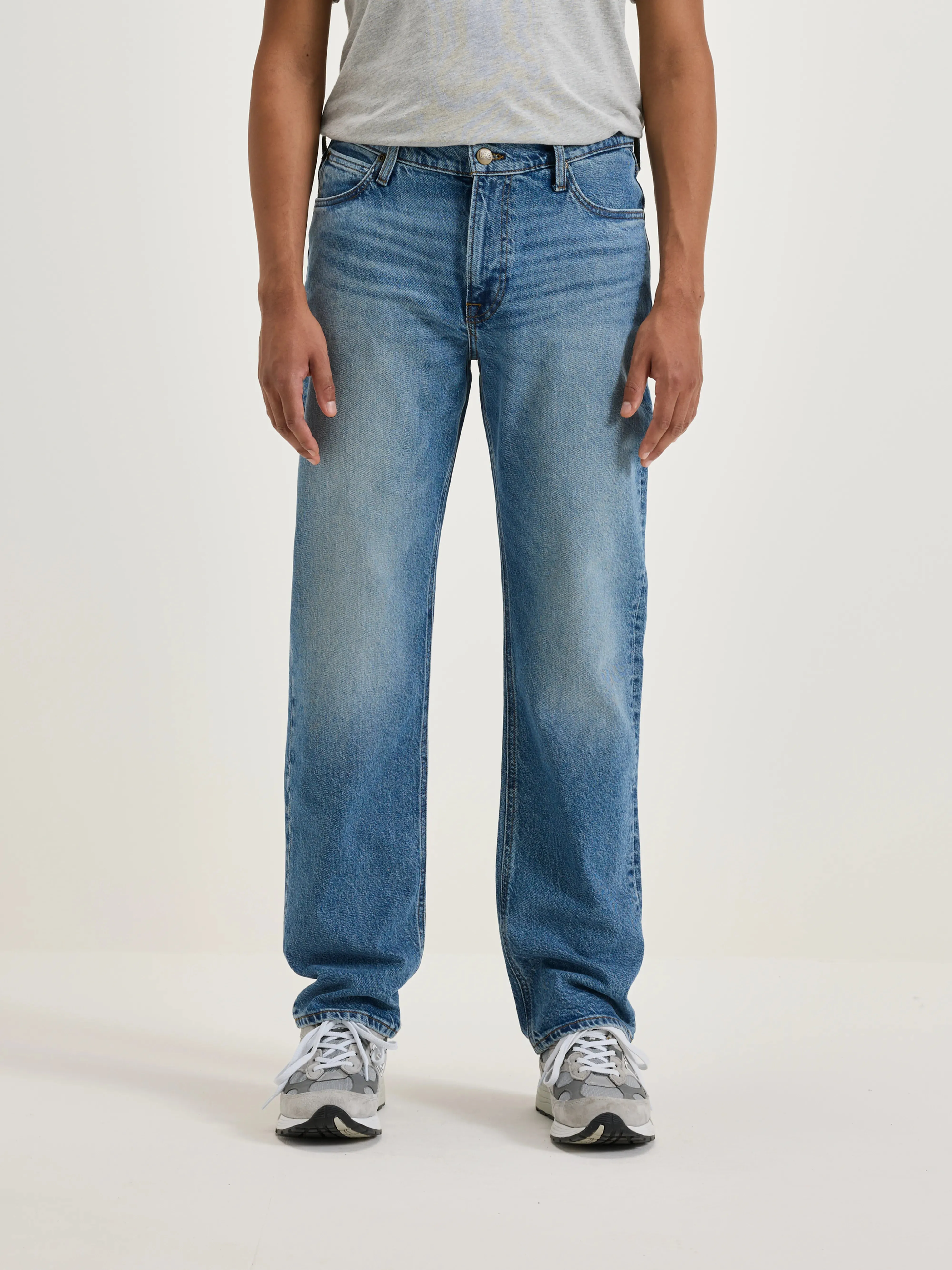 West Jeans (242 / M / WORN) sold by Bellrose product image thumbnail 2
