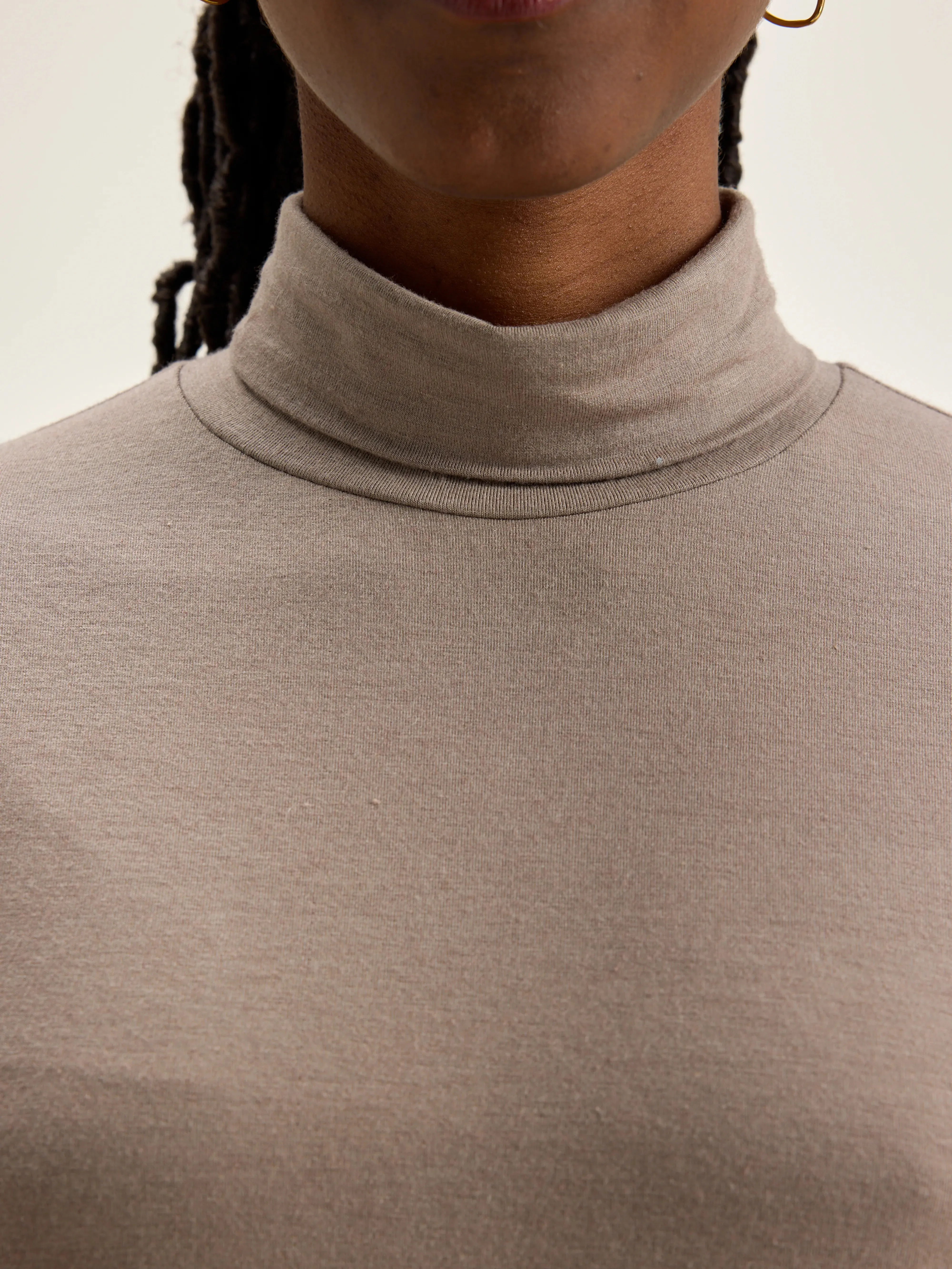 Vazo turtleneck t-shirt (242 / W / DUST) sold by Bellrose product image thumbnail 5