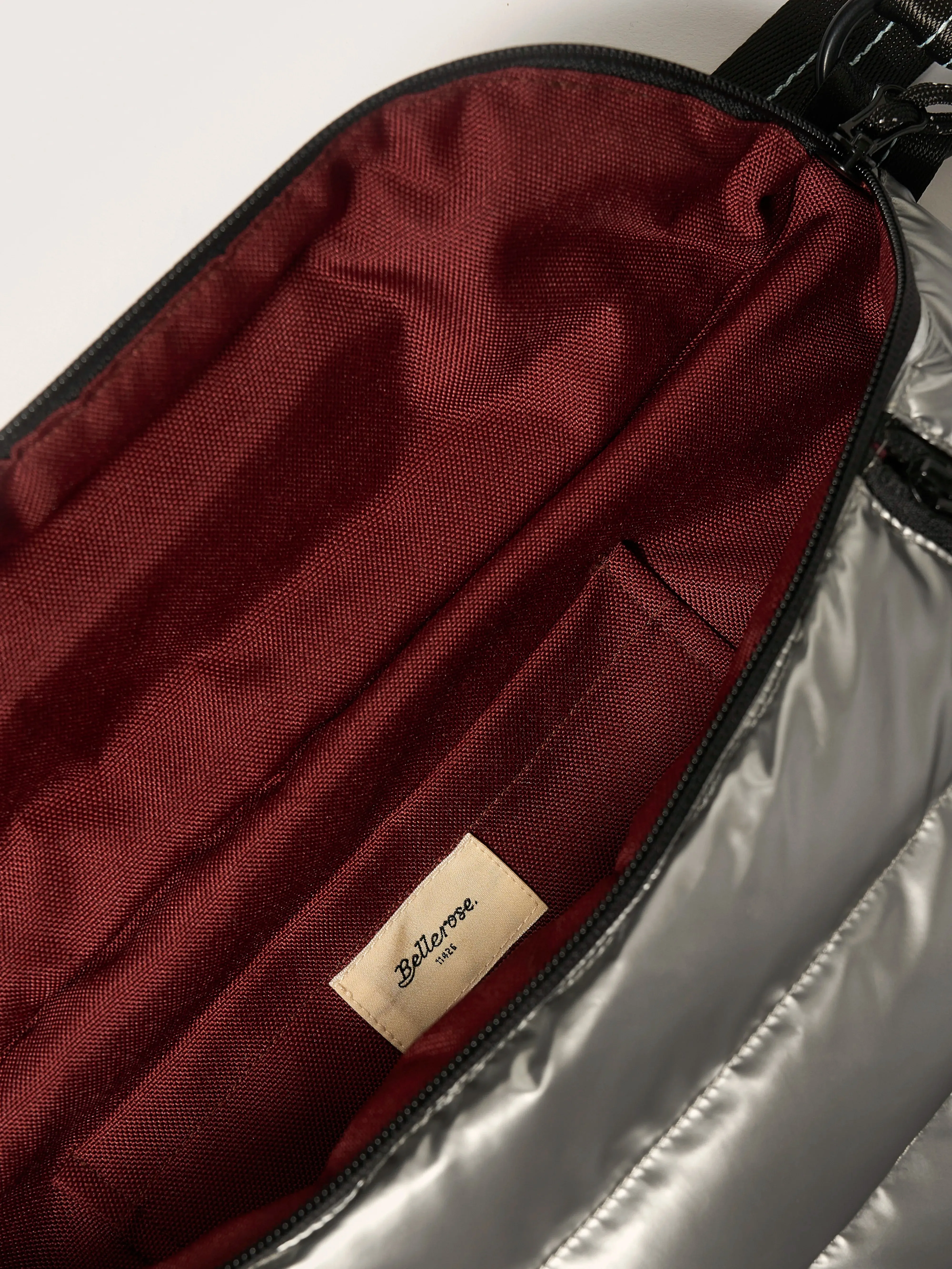 Houfty sling bag (242 / W / ORAGE) sold by Bellrose product image thumbnail 5