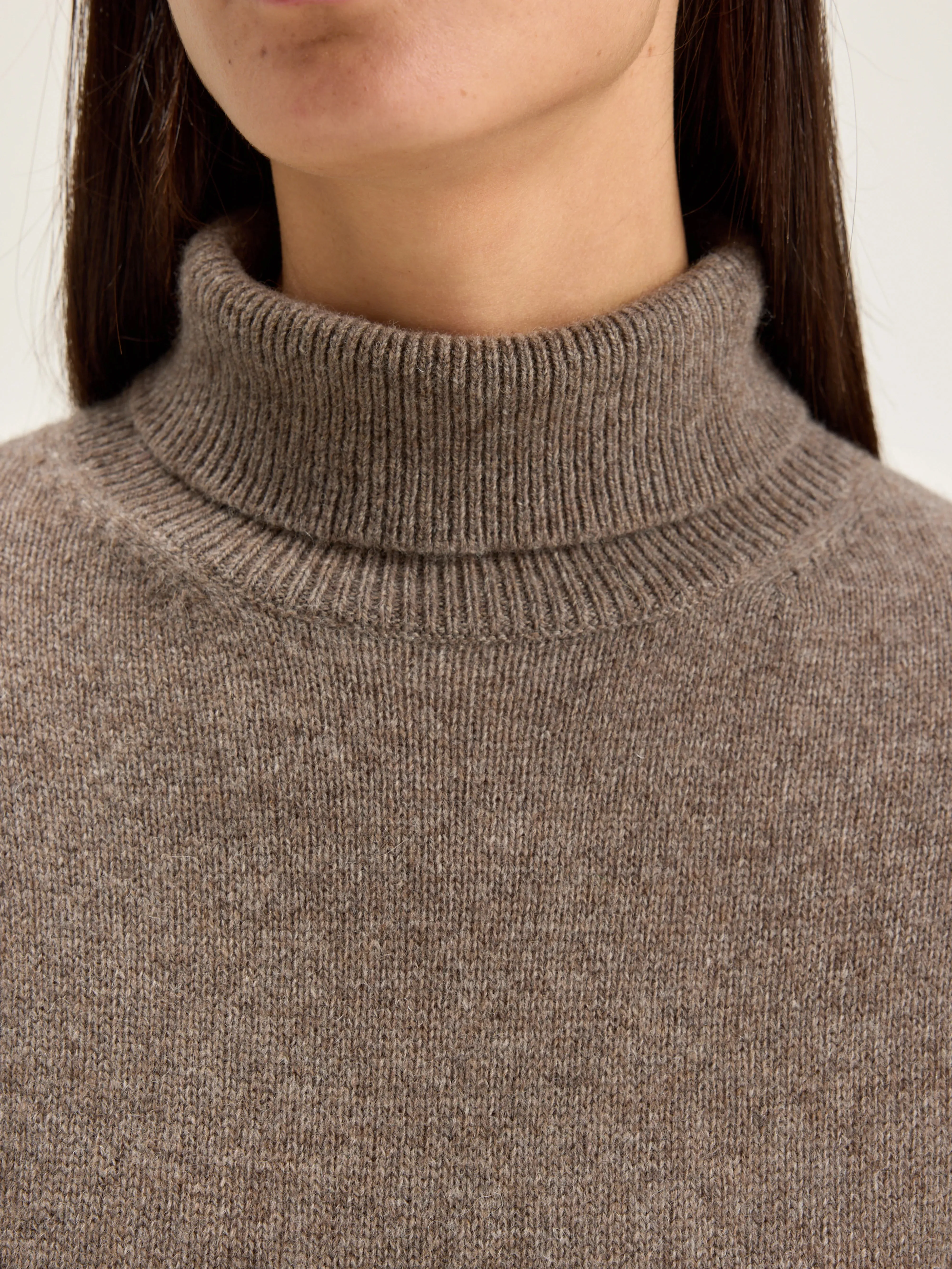 Ganzi turtleneck sweater (242 / W / DUST) sold by Bellrose product image thumbnail 5