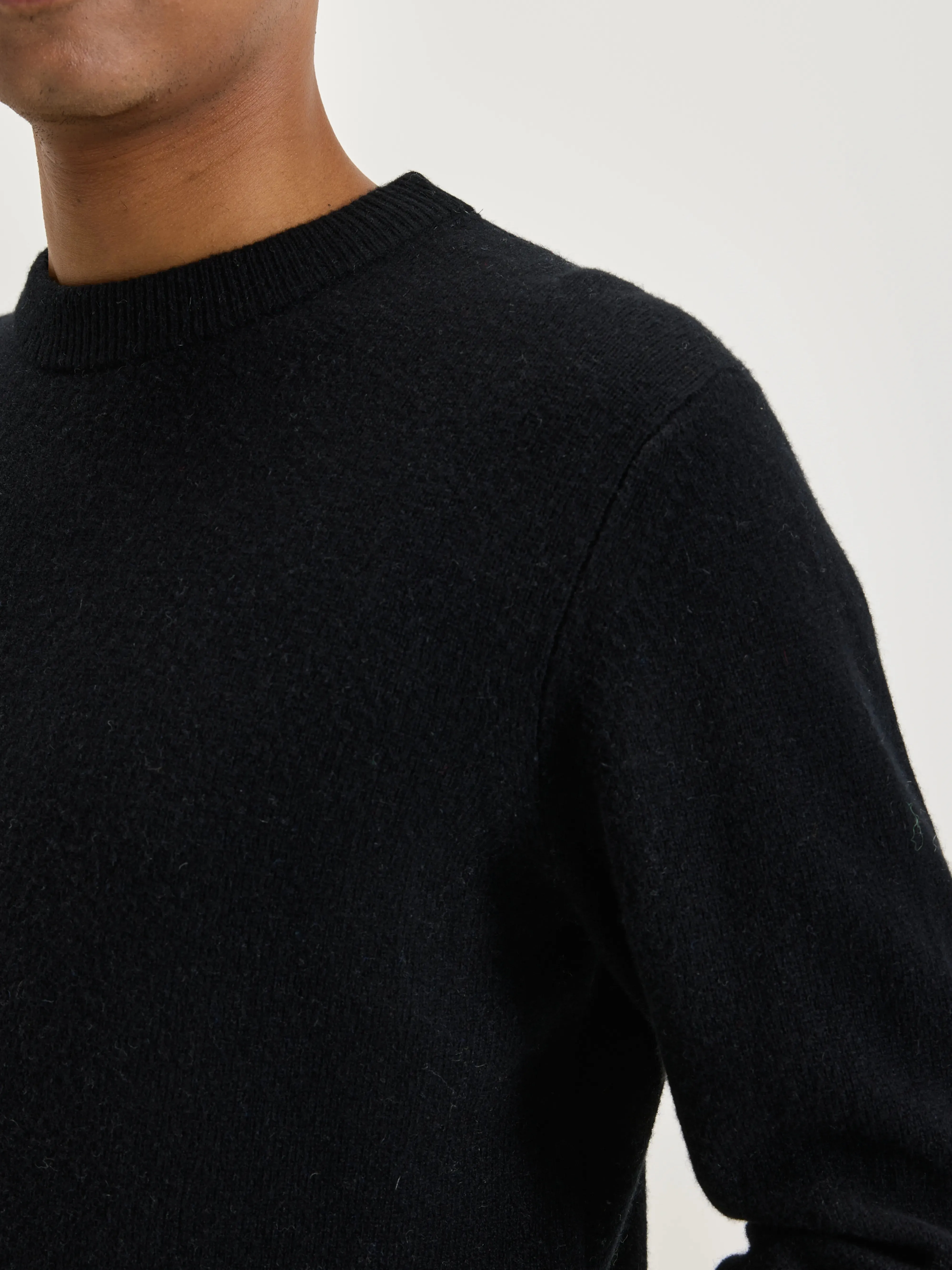 Donoon crew-neck sweater (242 / M / BLACK) sold by Bellrose product image thumbnail 5