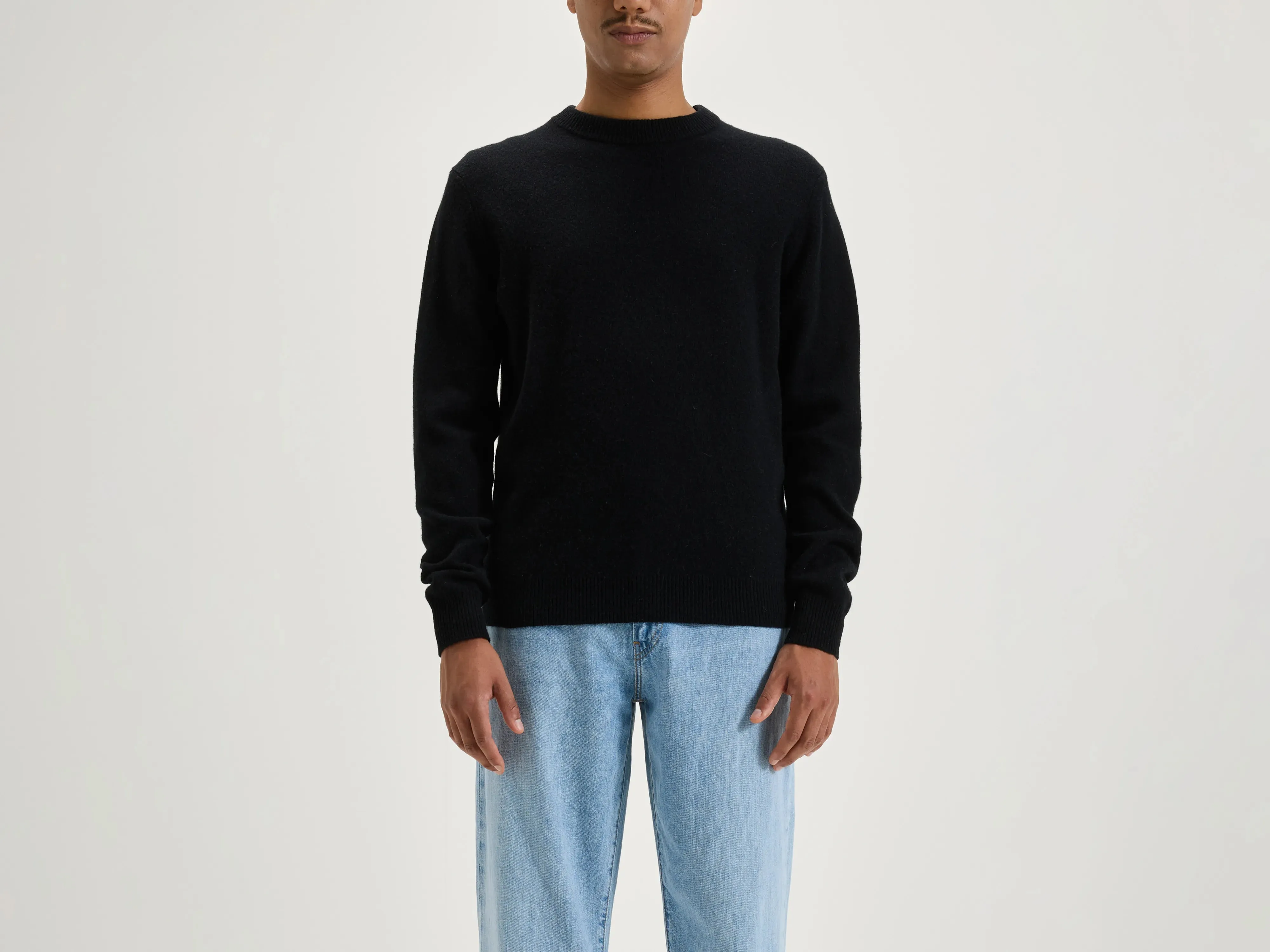 Donoon crew-neck sweater (242 / M / BLACK) sold by Bellrose