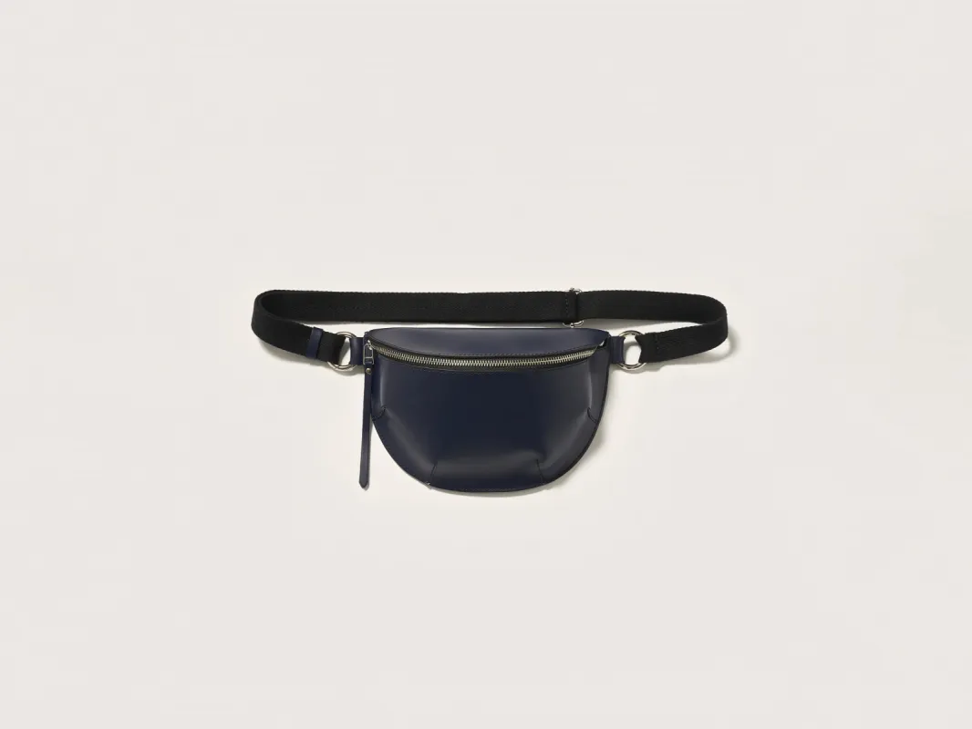 Rosie sling bag (242 / W / NAVAL) sold by Bellrose