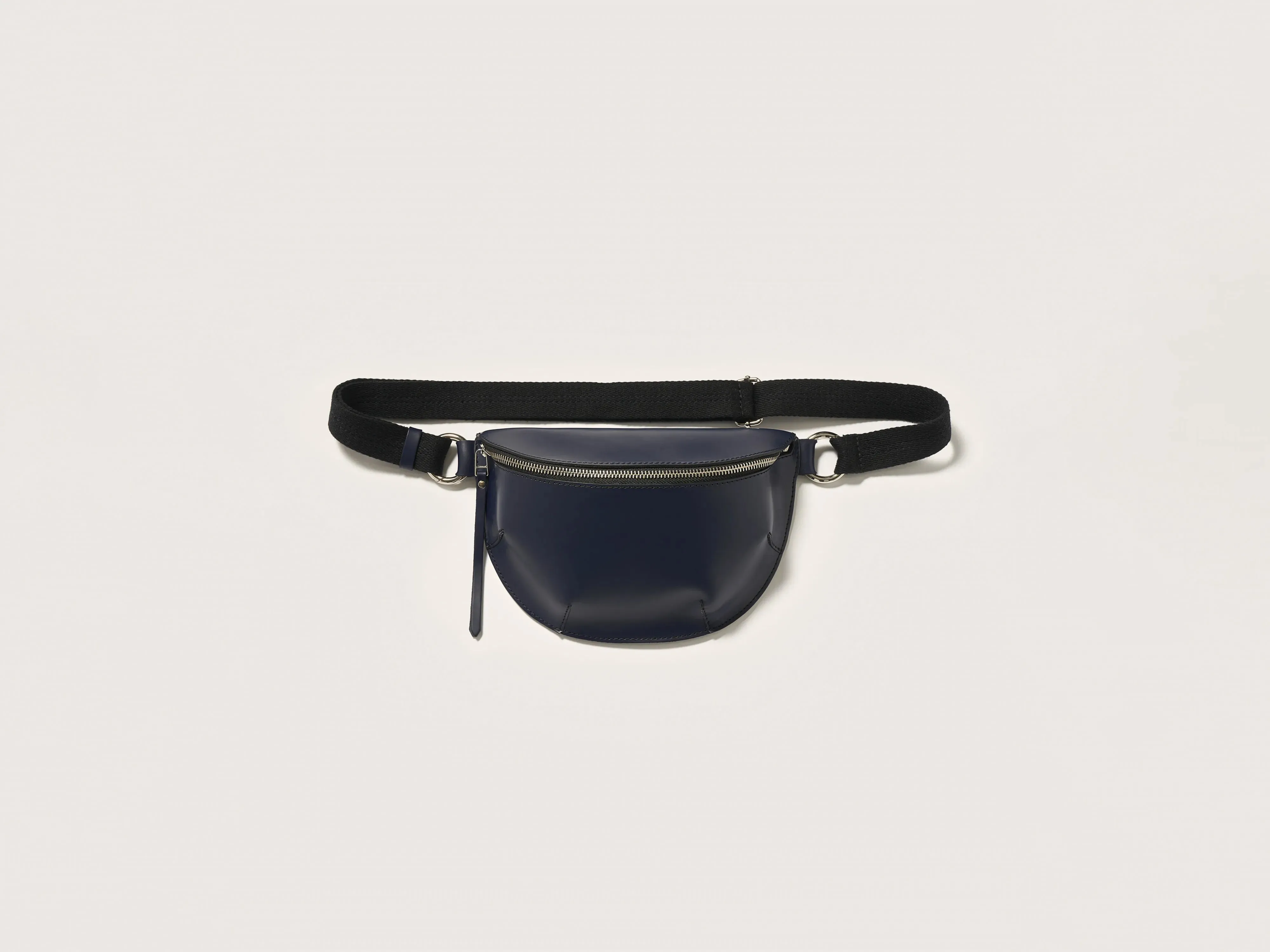 Rosie sling bag (242 / W / NAVAL) sold by Bellrose