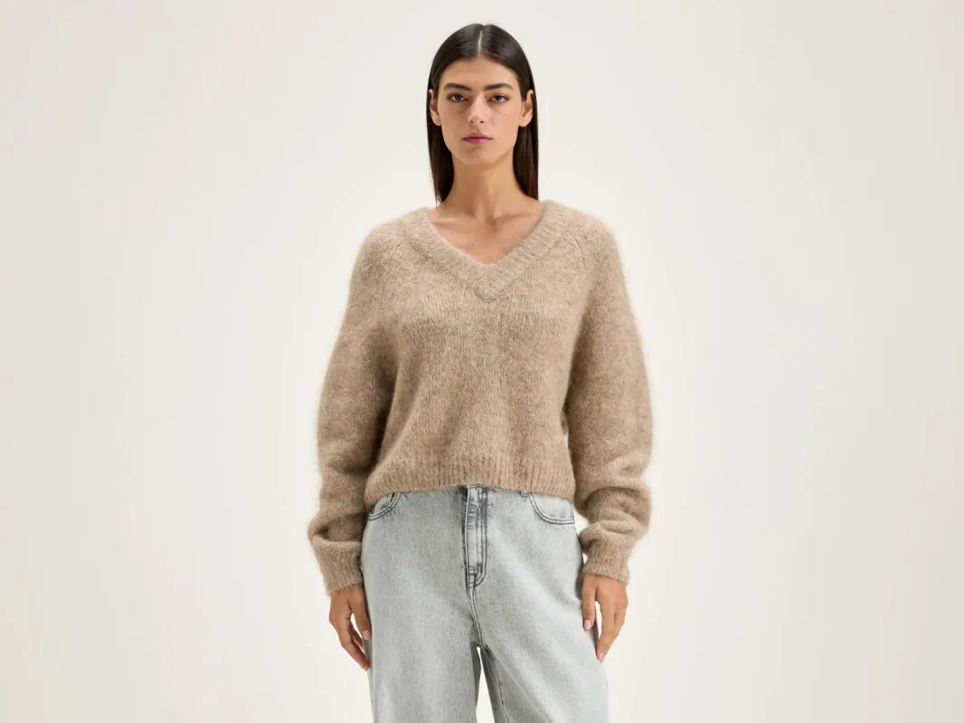 Daruz cropped sweater (242 / W / BEIGE MELANGE) sold by Bellrose