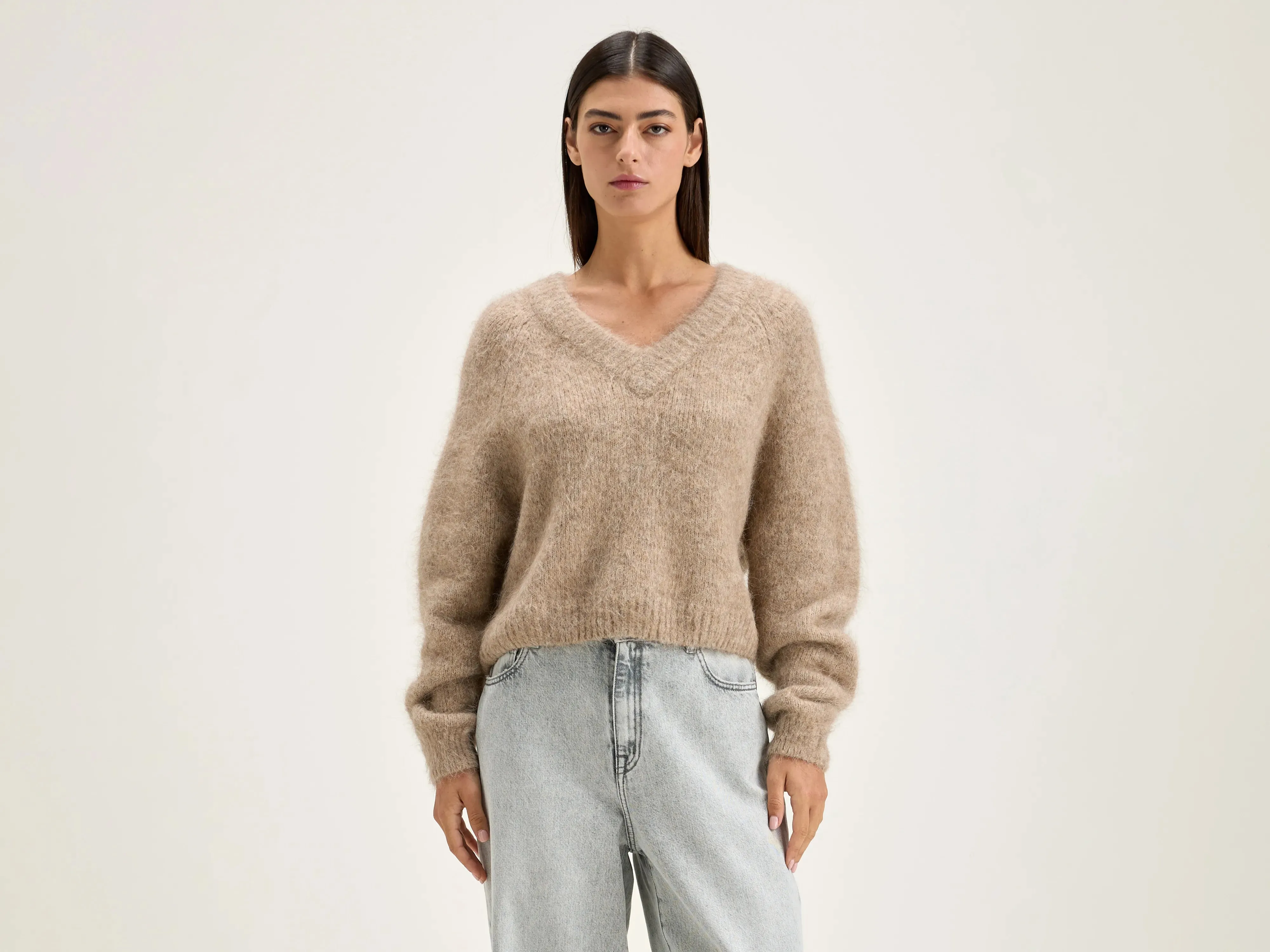 Daruz cropped sweater (242 / W / BEIGE MELANGE) sold by Bellrose