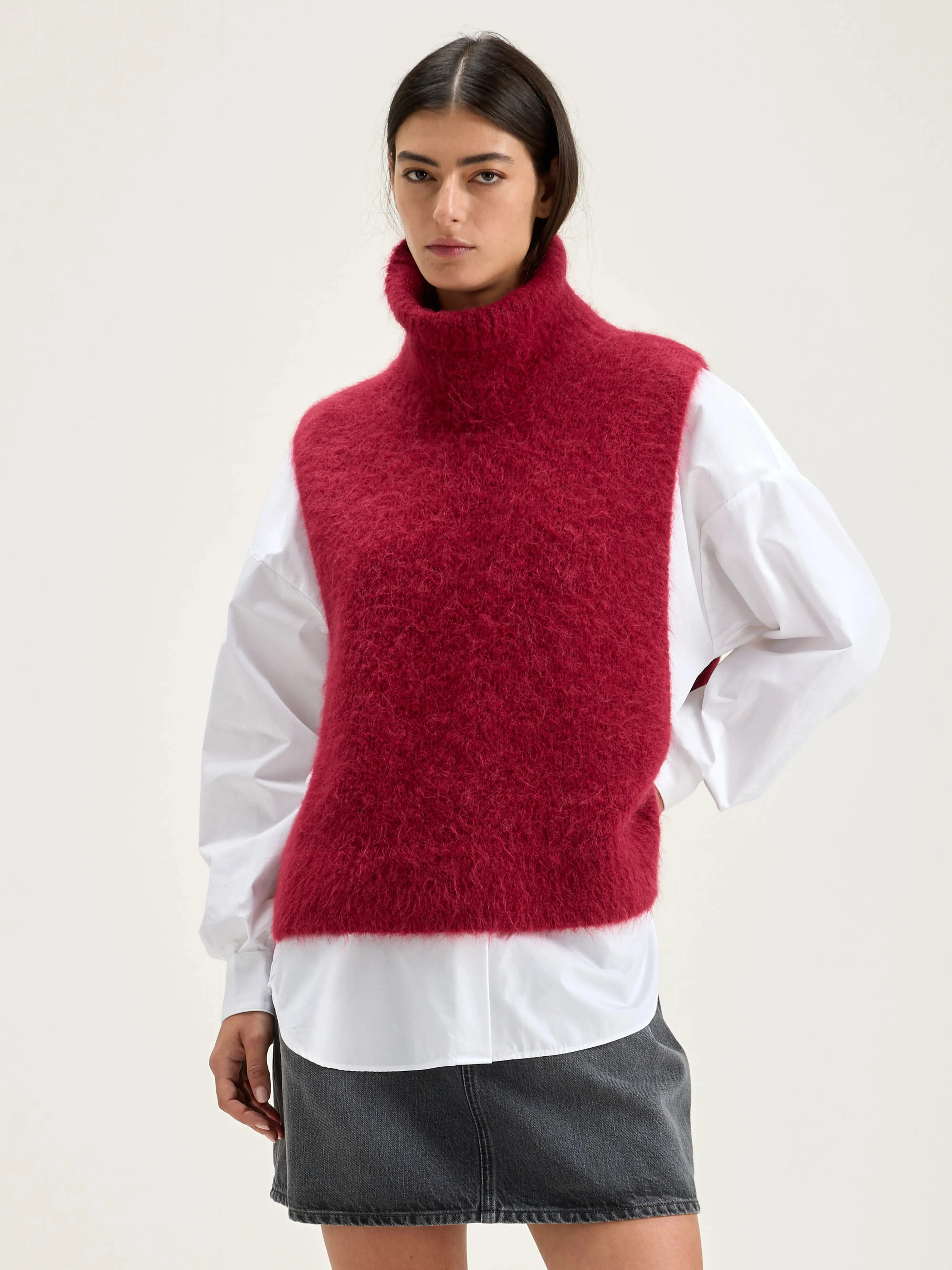 Daren sleeveless sweater (242 / W / RED DAHLIA) sold by Bellrose product image thumbnail 2