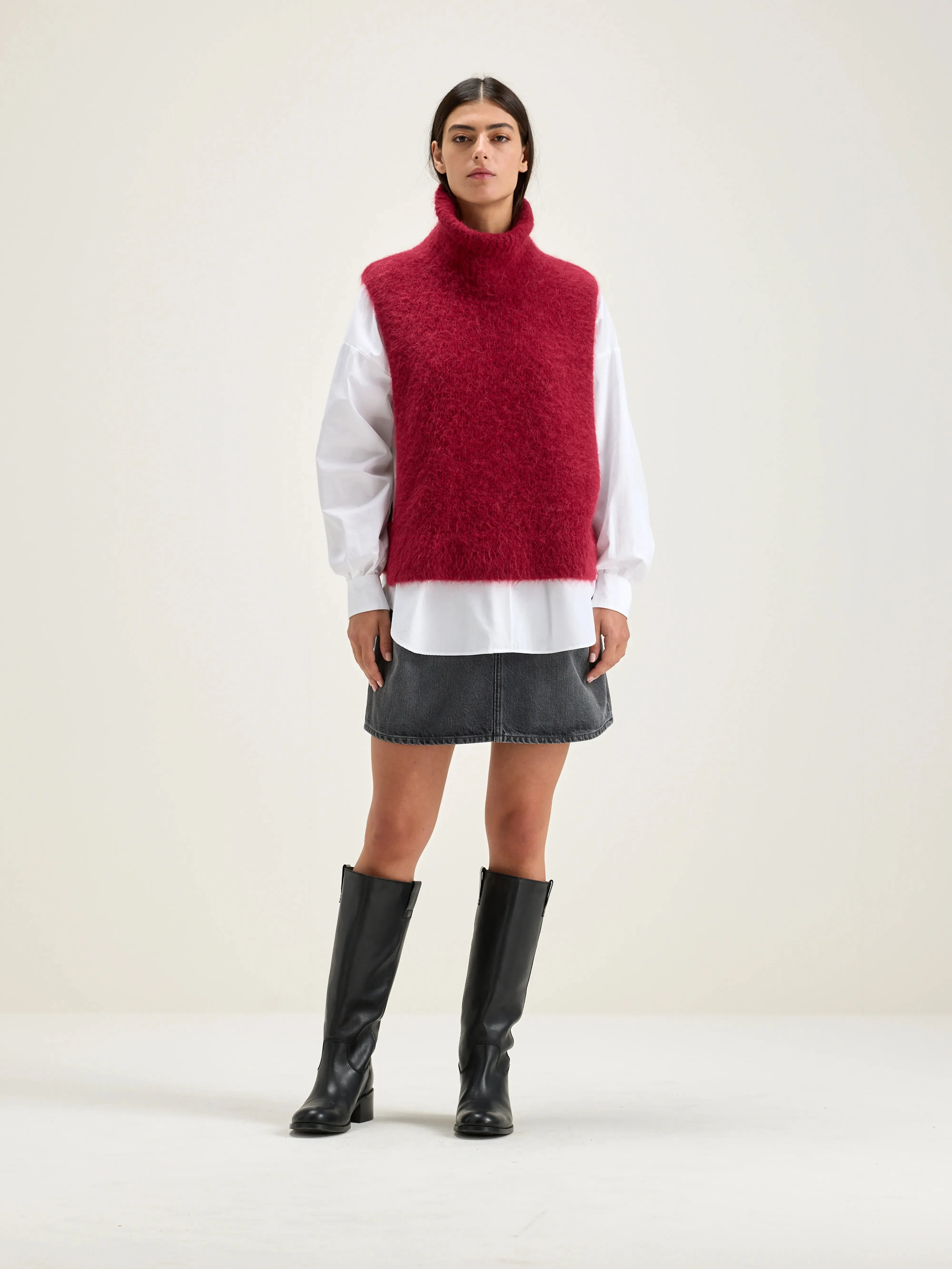 Daren sleeveless sweater (242 / W / RED DAHLIA) sold by Bellrose product image thumbnail 3