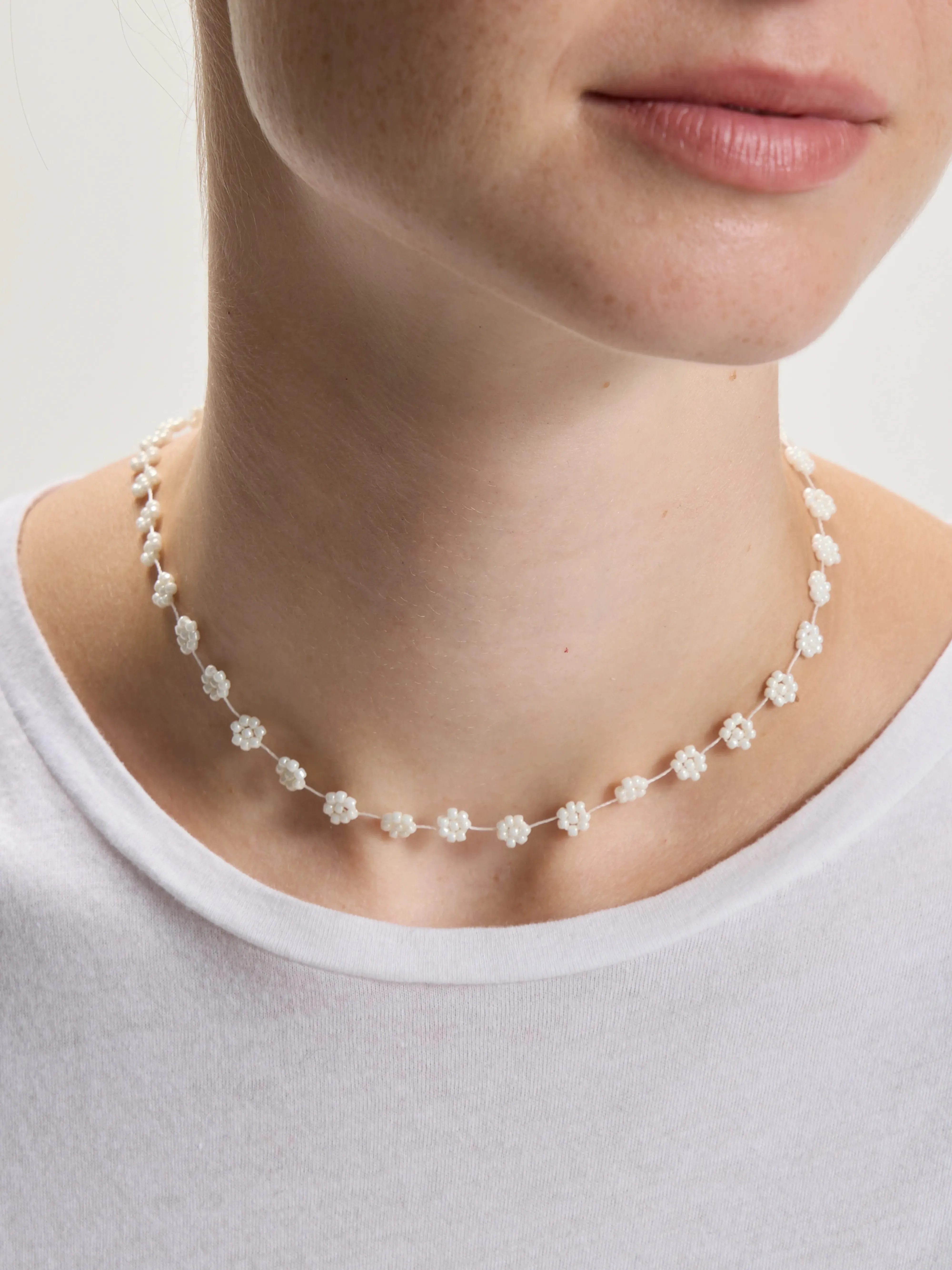 Fiori N° 01 Necklace (242 / W / WHITE) sold by Bellrose product image thumbnail 3