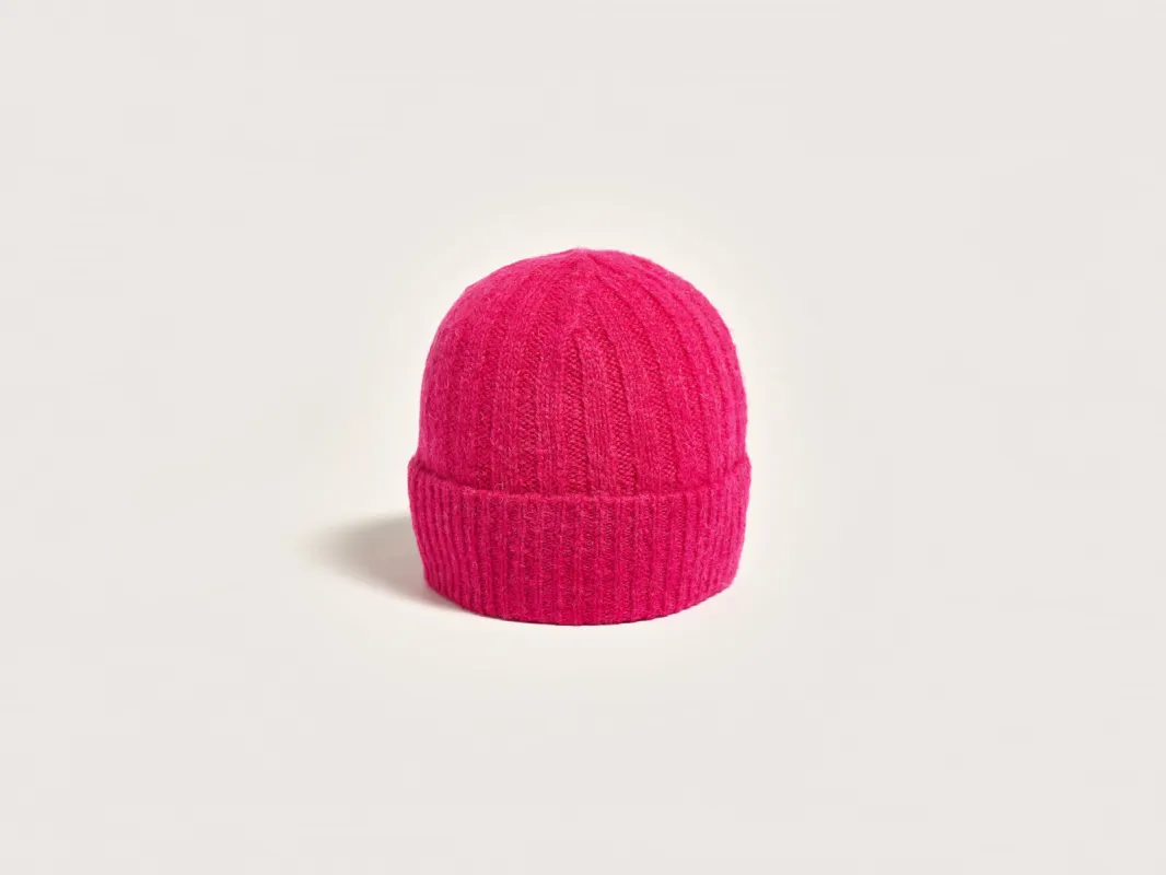 Aupte knitted beanie (242 / G / FUSHIA) sold by Bellrose
