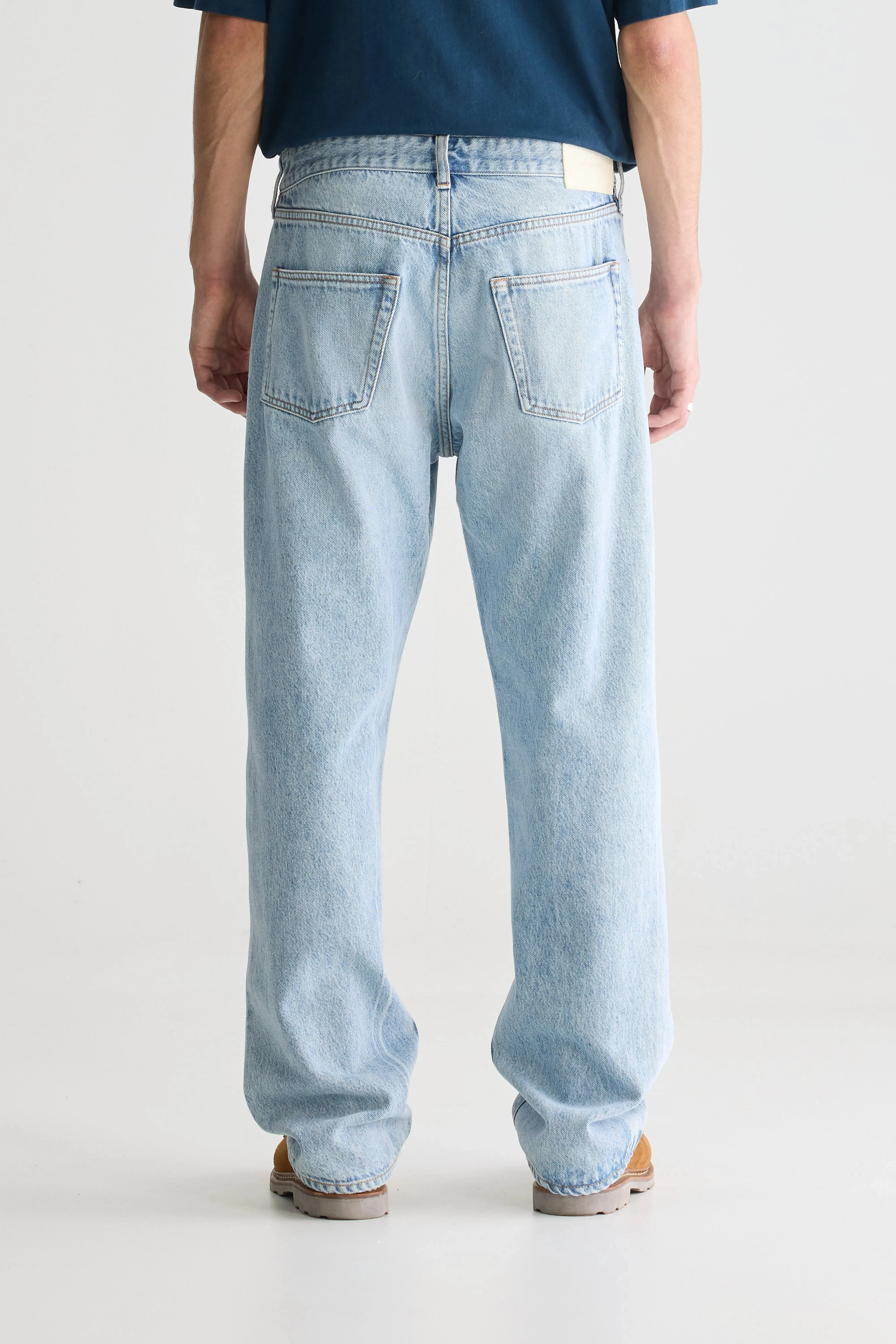 Denim N. 09 straight jeans (251 / M / USED LT BLUE) sold by Bellrose product image thumbnail 4