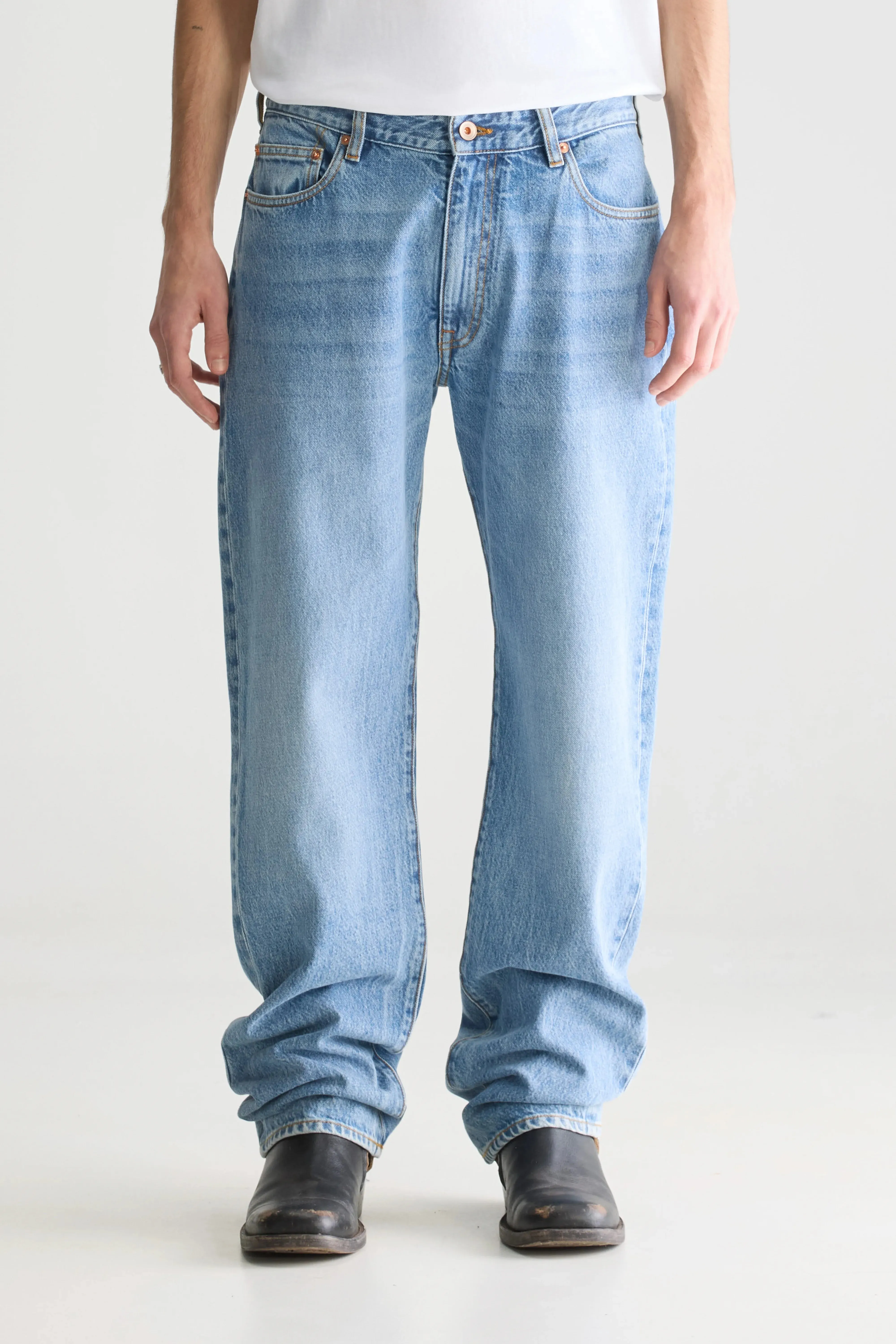 Denim N. 09 straight jeans (251 / M / VINTAGE LT BLUE) sold by Bellrose product image thumbnail 3