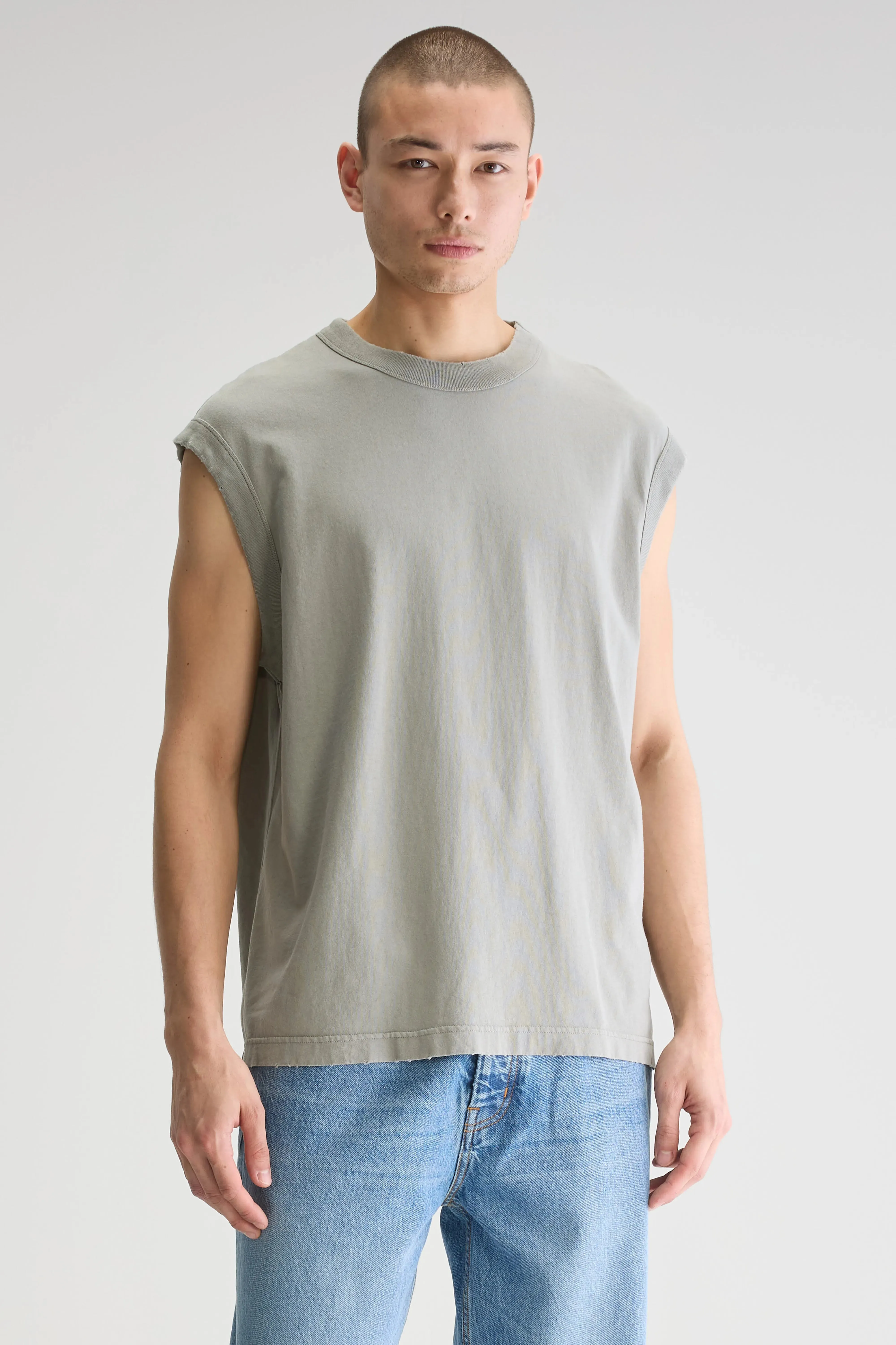 Vuch crewneck tank (251 / M / MOUSE) sold by Bellrose product image thumbnail 2