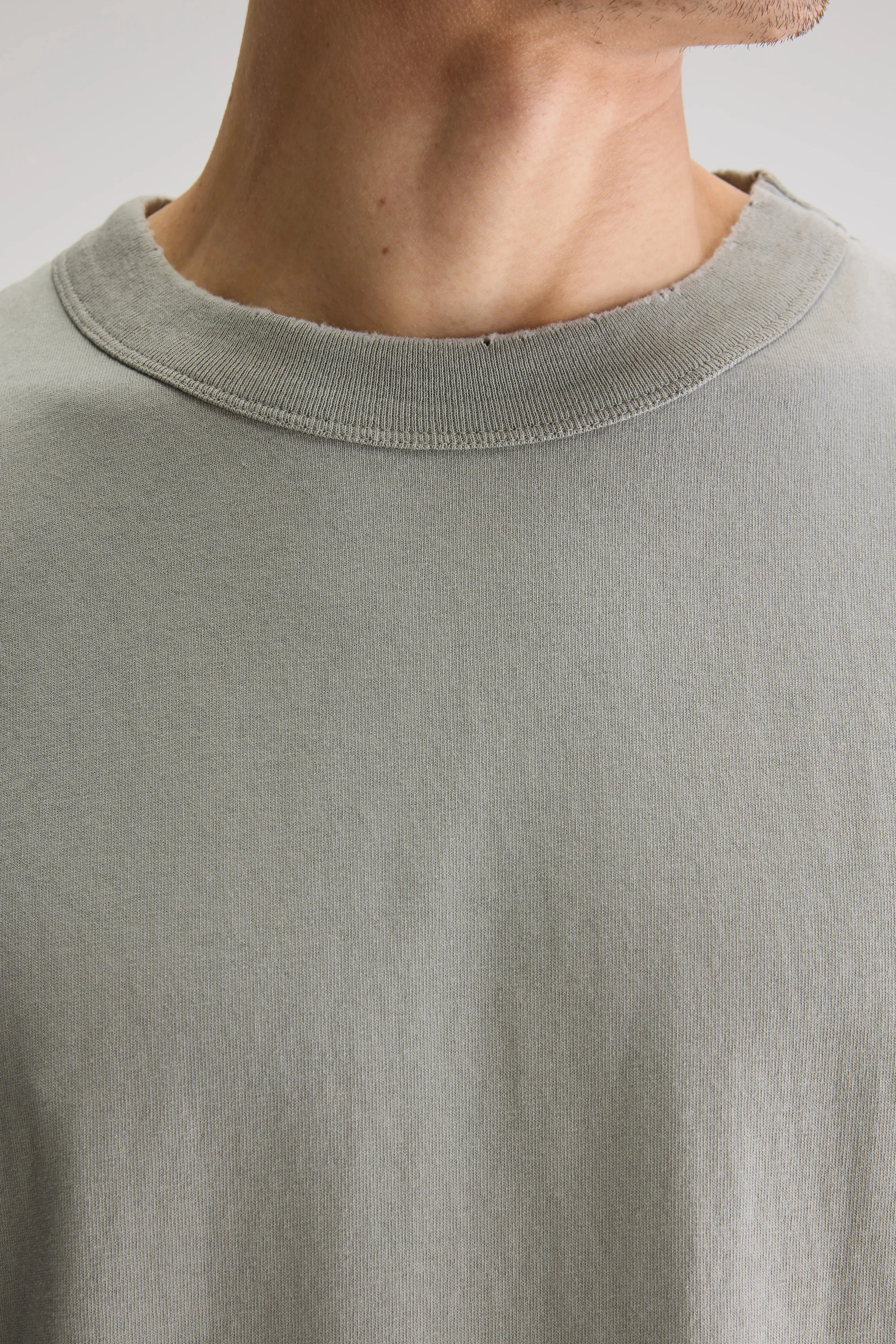 Vuch crewneck tank (251 / M / MOUSE) sold by Bellrose product image thumbnail 5