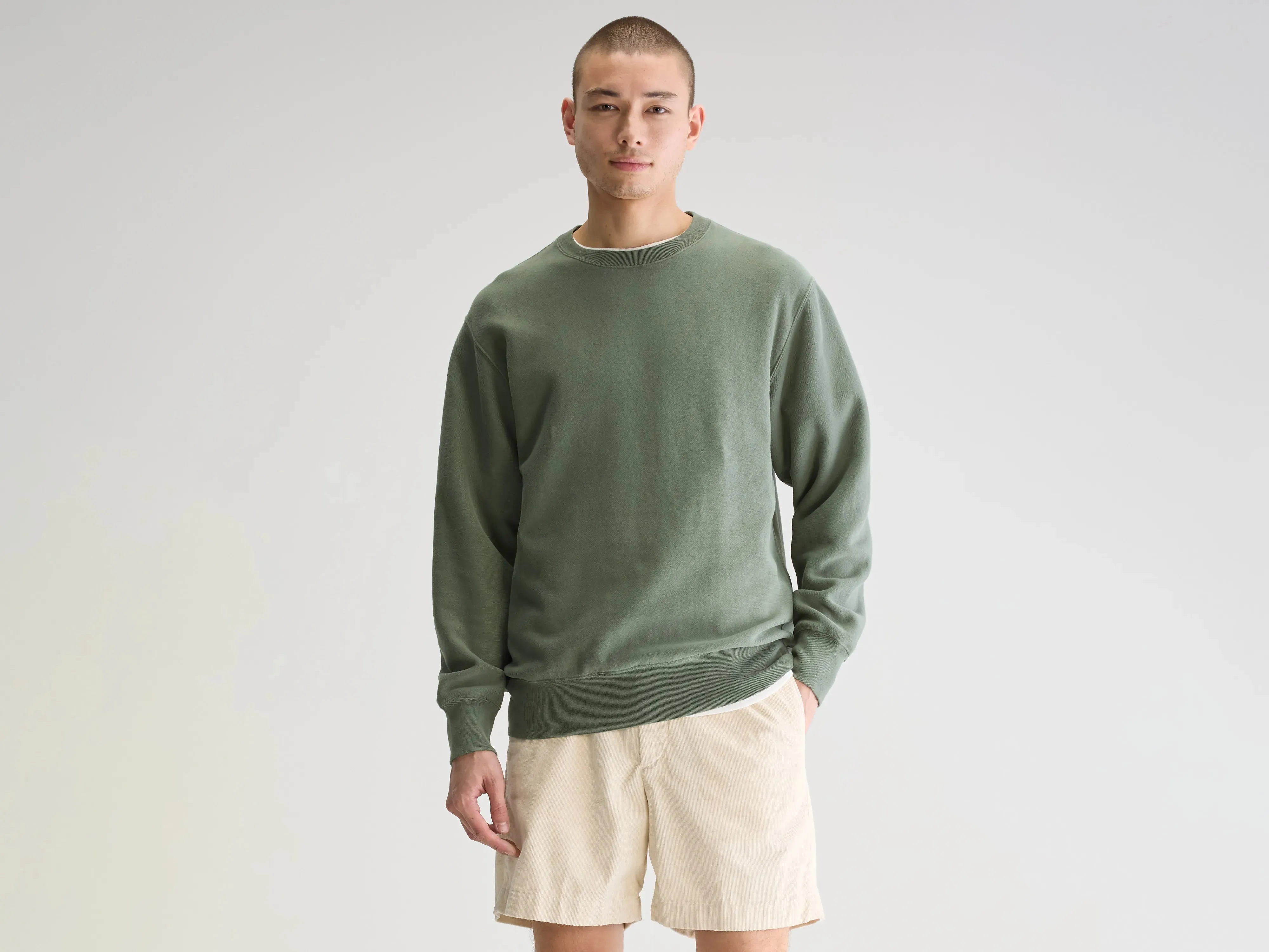 Flake crewneck sweatshirt (251 / M / THYME) sold by Bellrose