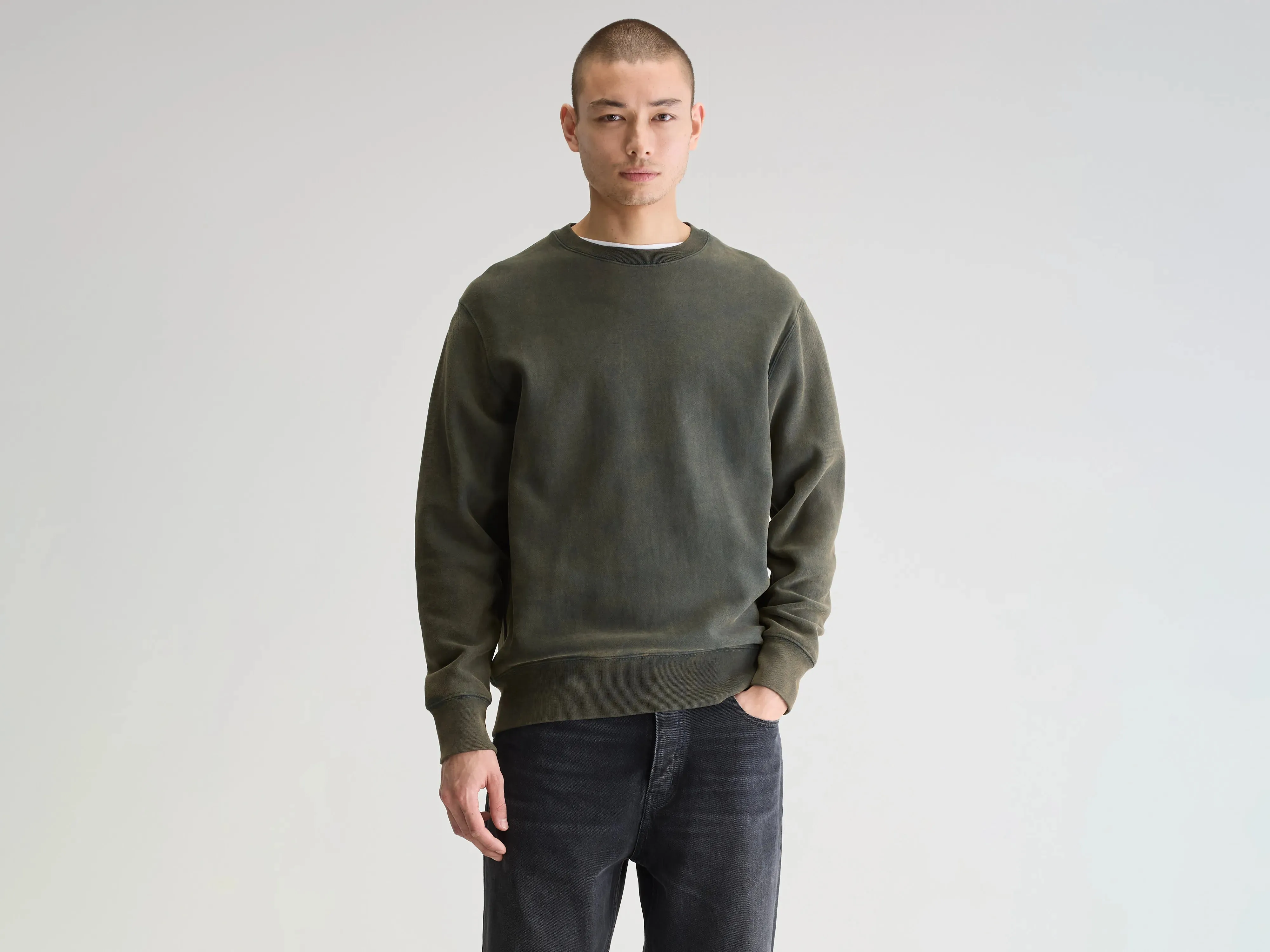 Flake crewneck sweatshirt (251 / M / JET SET) sold by Bellrose