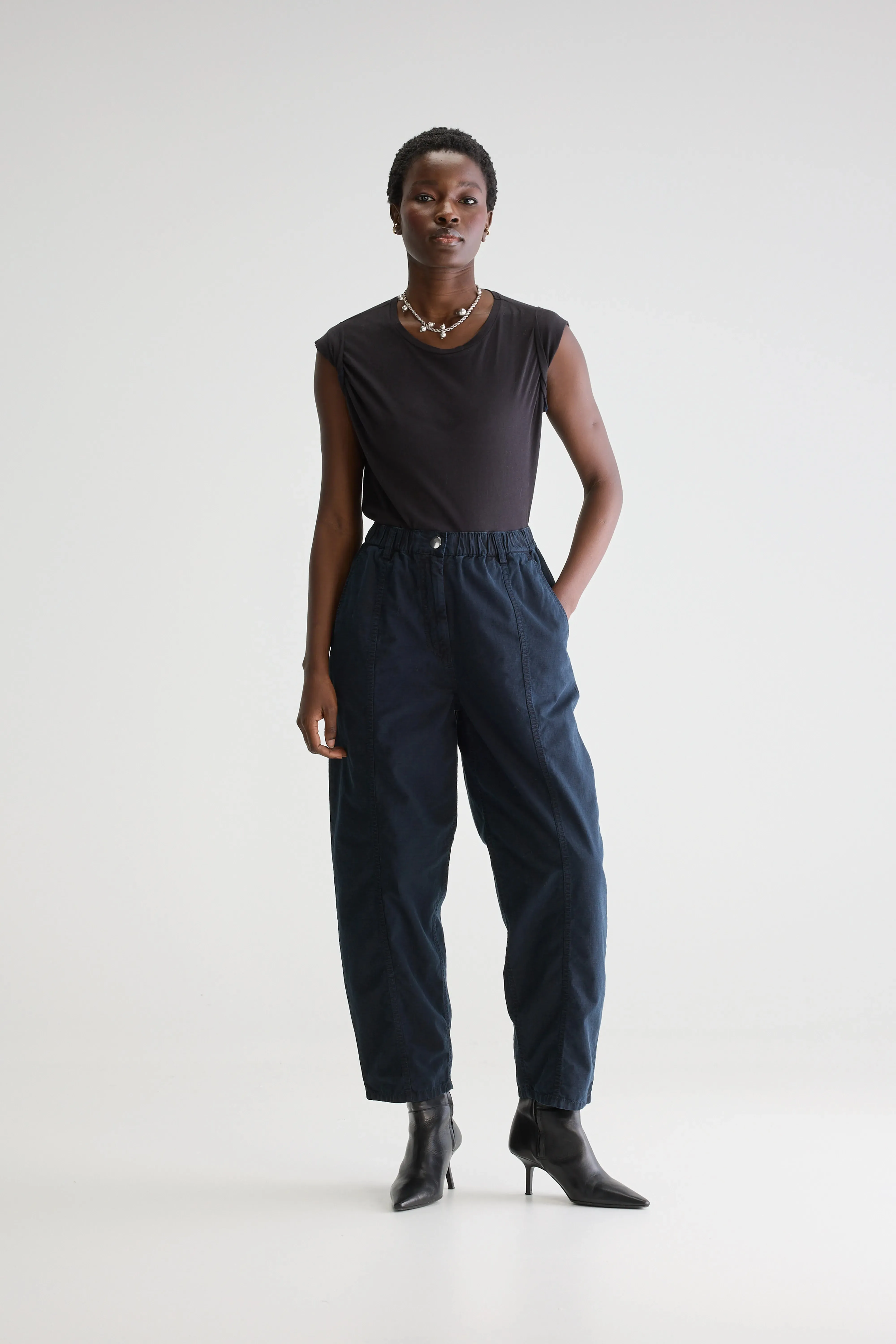 Wesly relaxed trousers (251 / W / NAVY) sold by Bellrose product image thumbnail 2