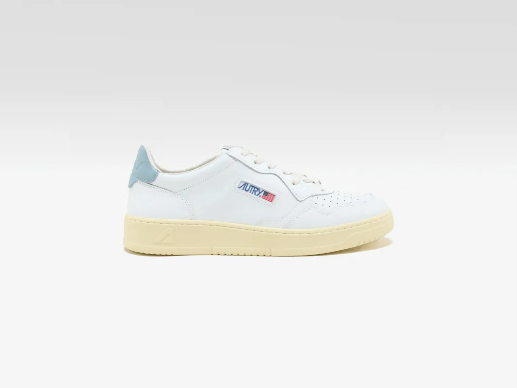 Medalist Low for Men  (251 / M / BLUE) sold by Bellrose