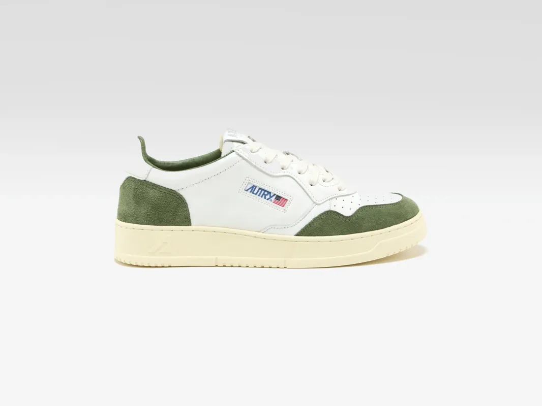 Medalist Low for Men  (251 / M / GREEN) sold by Bellrose