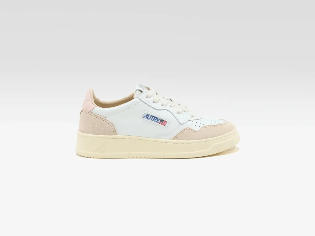 Medalist Low for Women (251 / W / PINK) sold by Bellrose