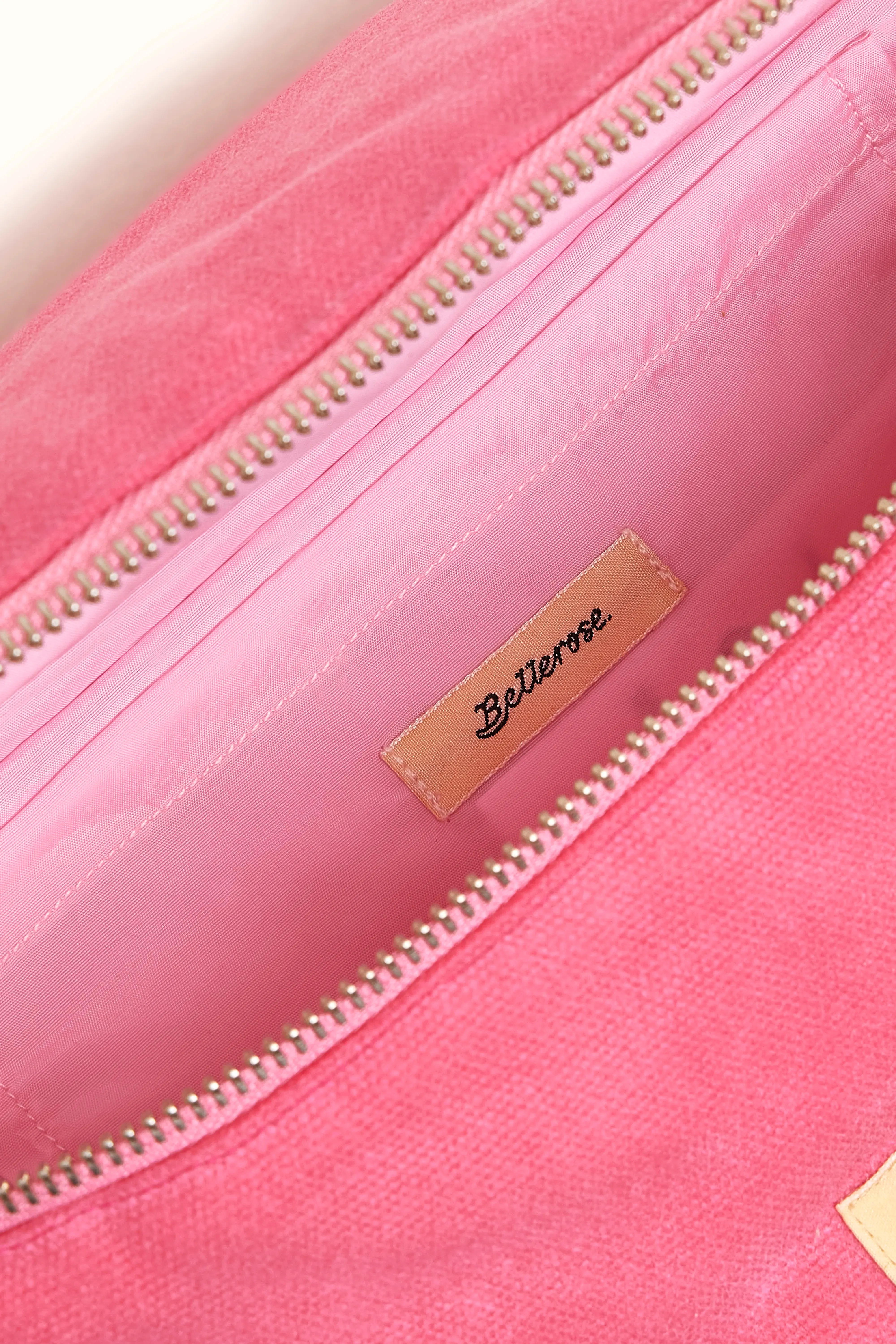 Heccy sling bag (251 / G / MARSHMALLOW) sold by Bellrose product image thumbnail 4