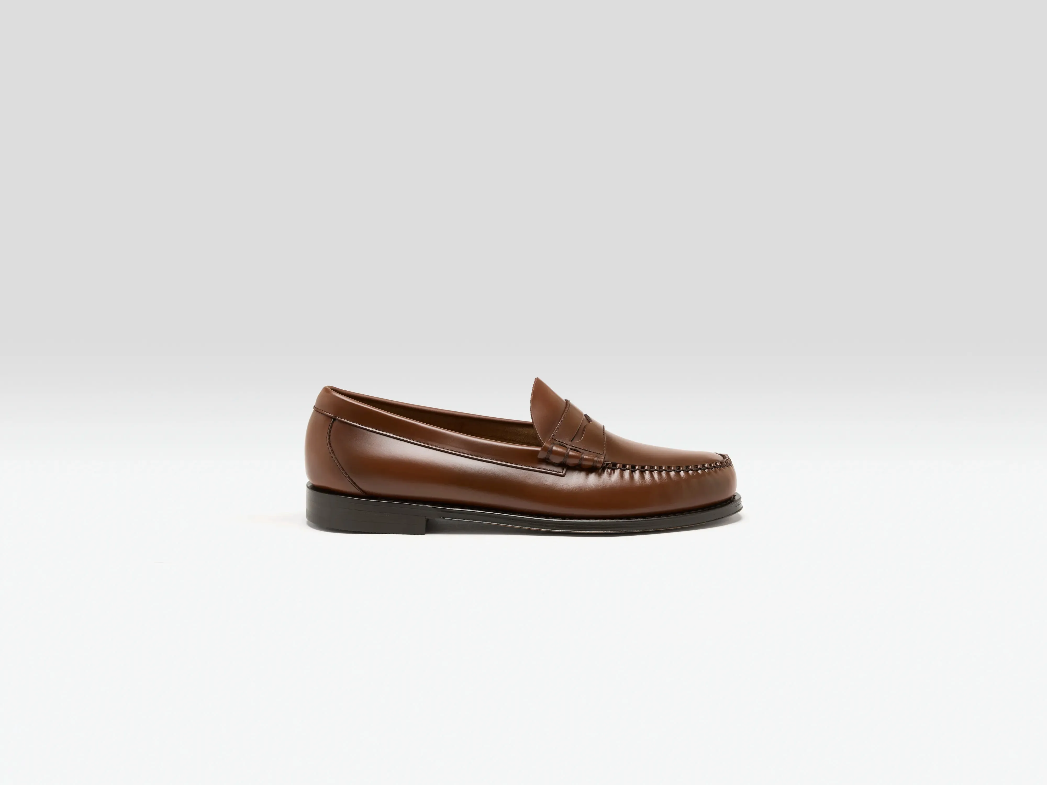 Weejuns Larson Penny Loafers for Men (251 / M / BROWN) sold by Bellrose