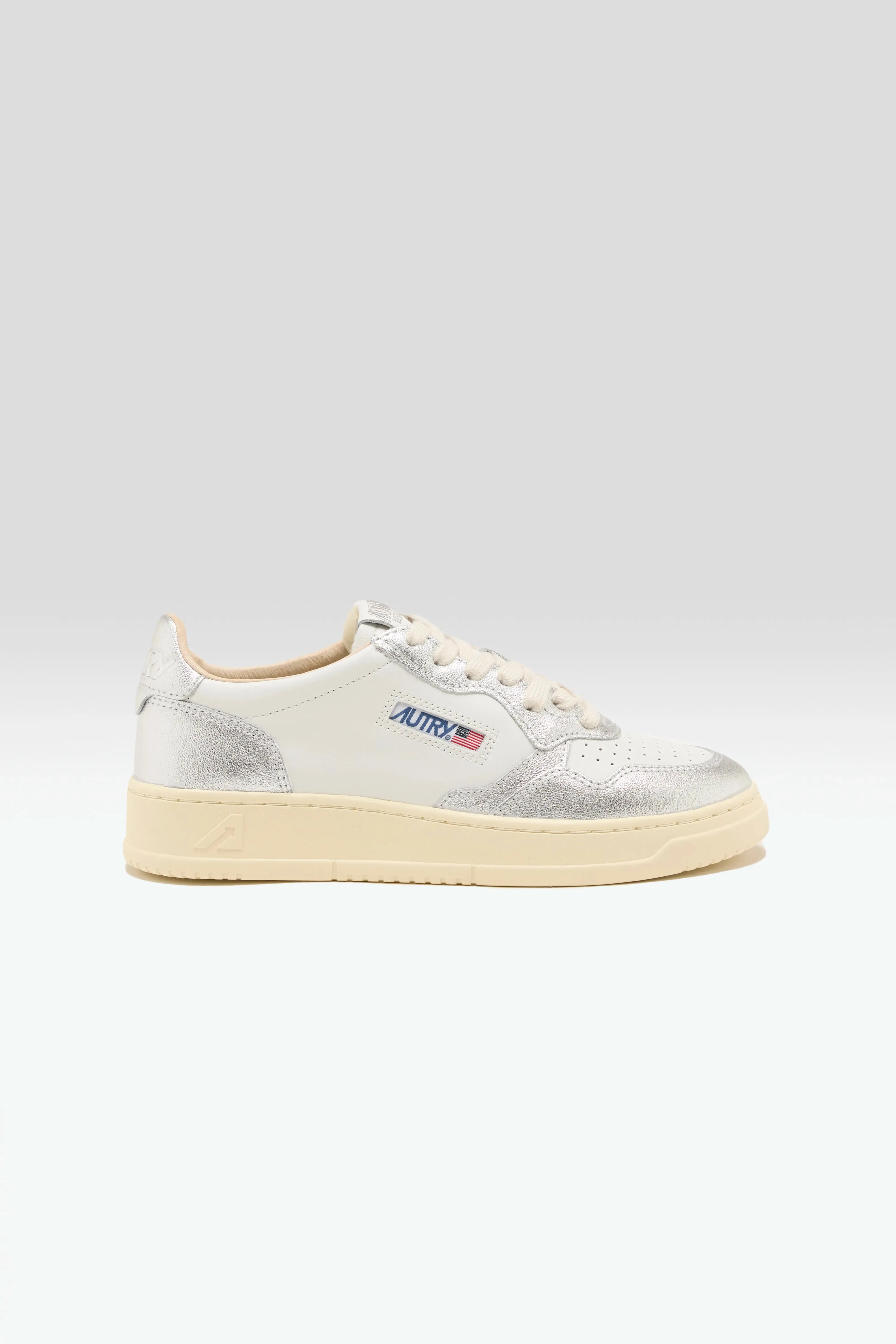 Medalist Low for Women (241 / W / SILVER) sold by Bellrose product image thumbnail 2