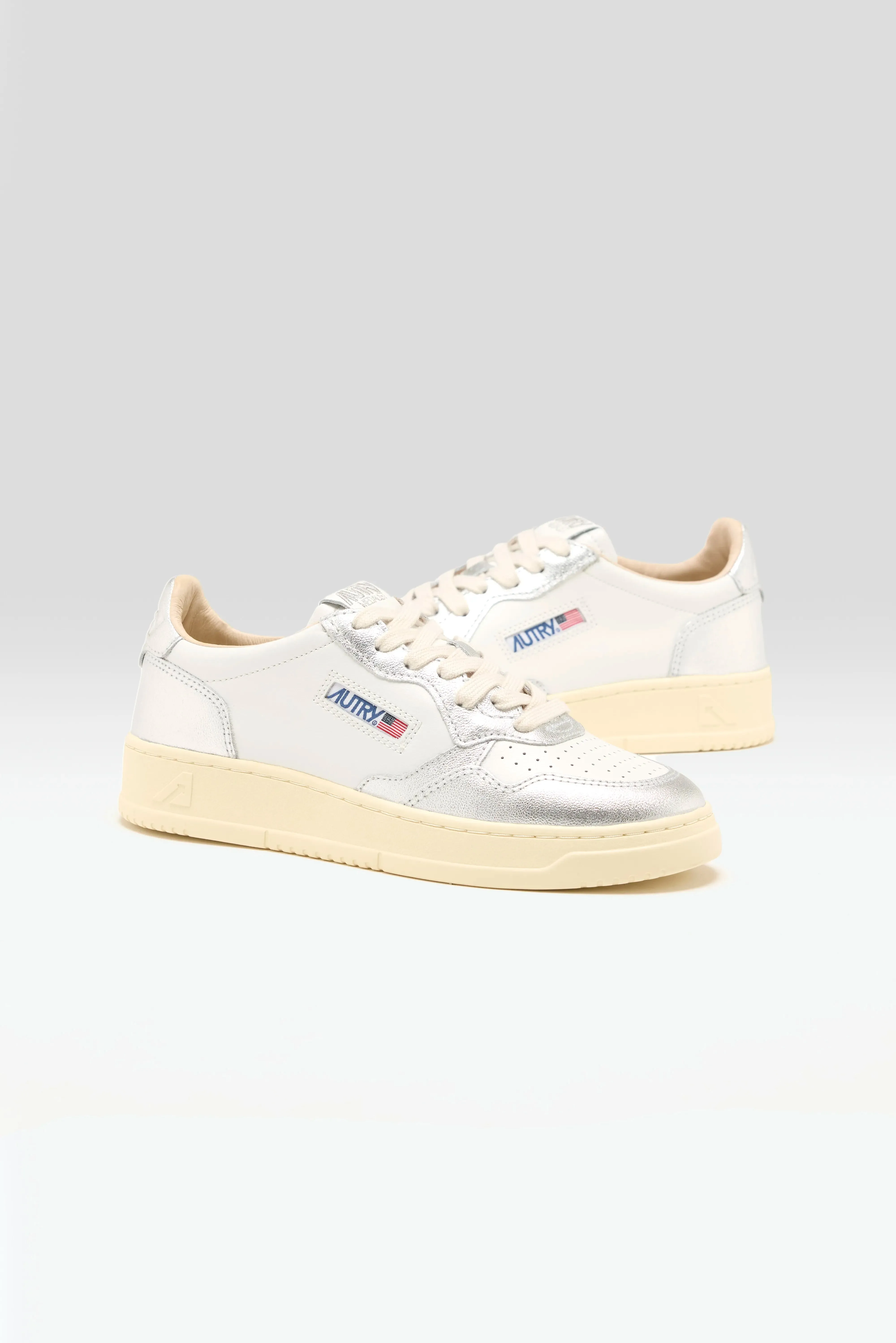 Medalist Low for Women (241 / W / SILVER) sold by Bellrose product image thumbnail 3